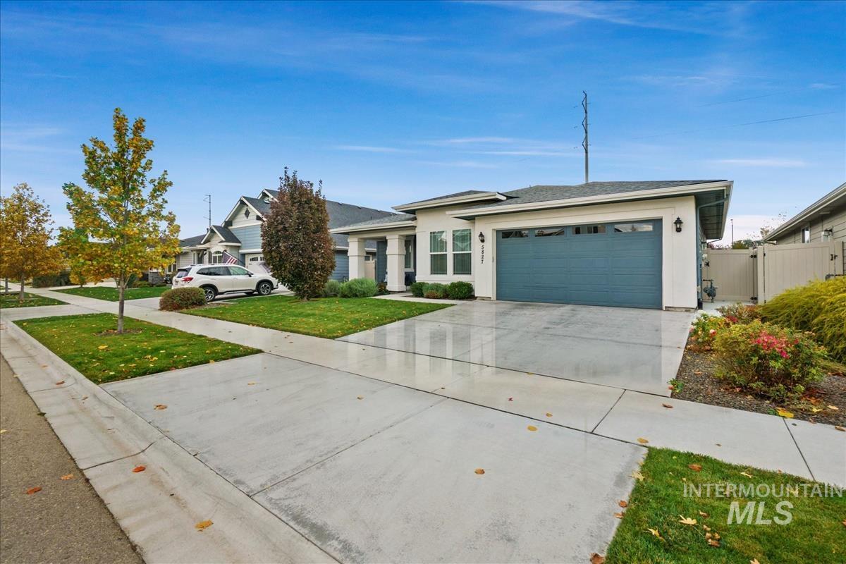 5827 W Riva Capri St Property Photo 2