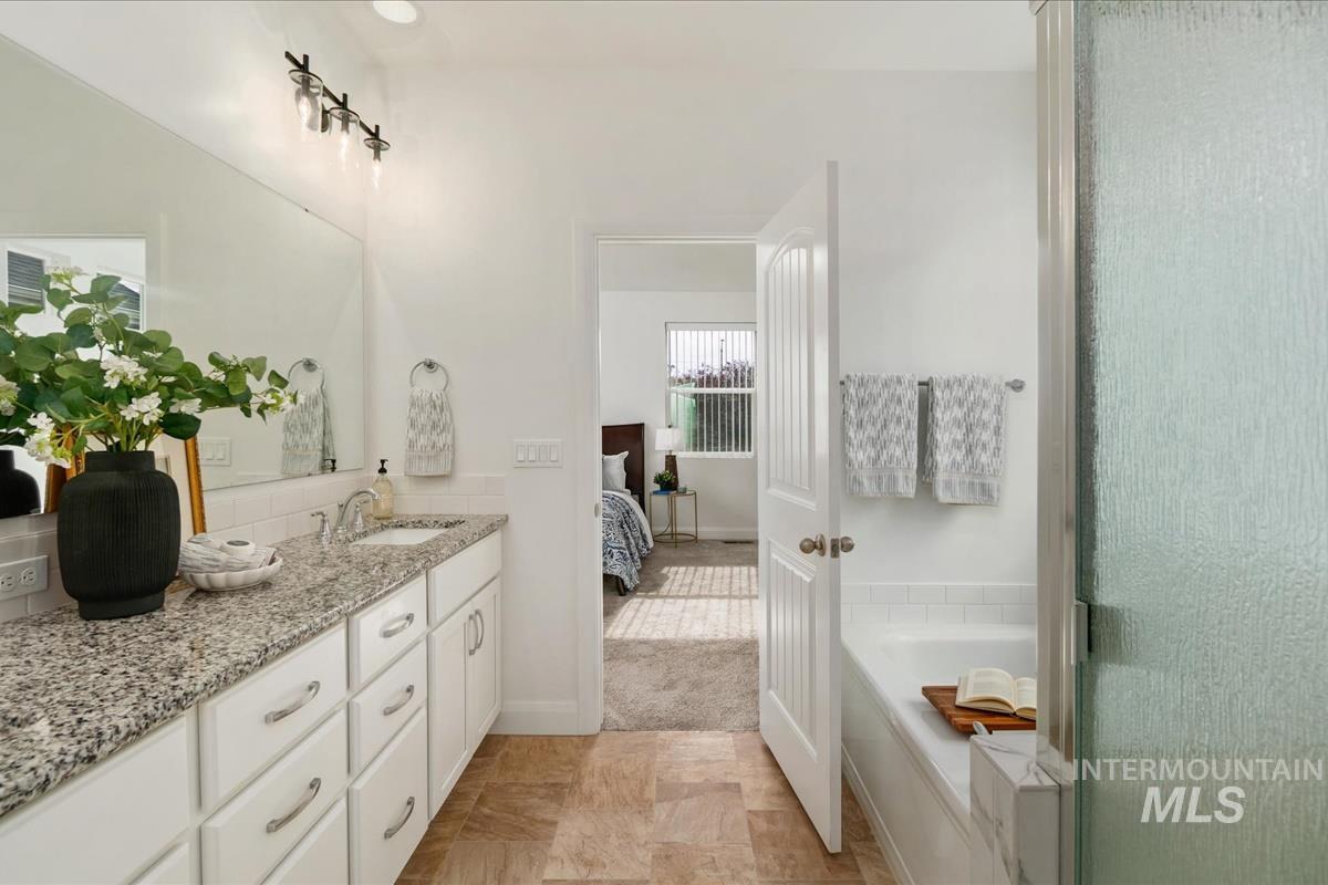 5827 W Riva Capri St Property Photo 25