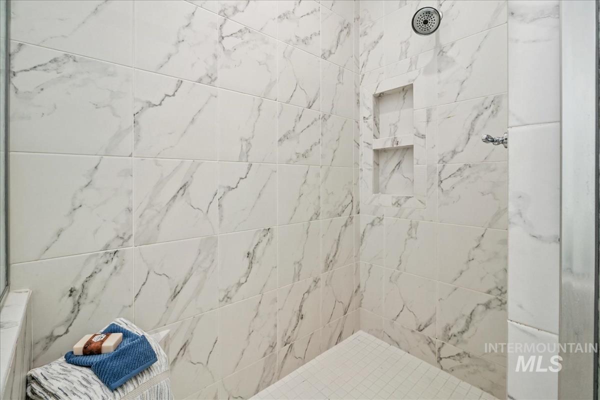 5827 W Riva Capri St Property Photo 28
