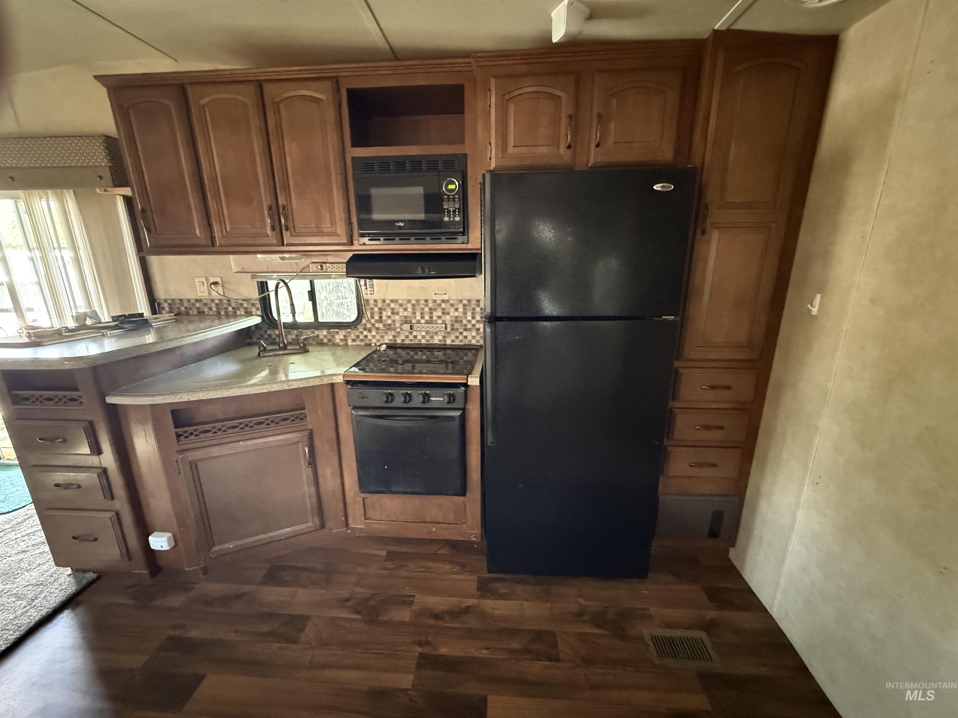 631 Preston Property Photo 7