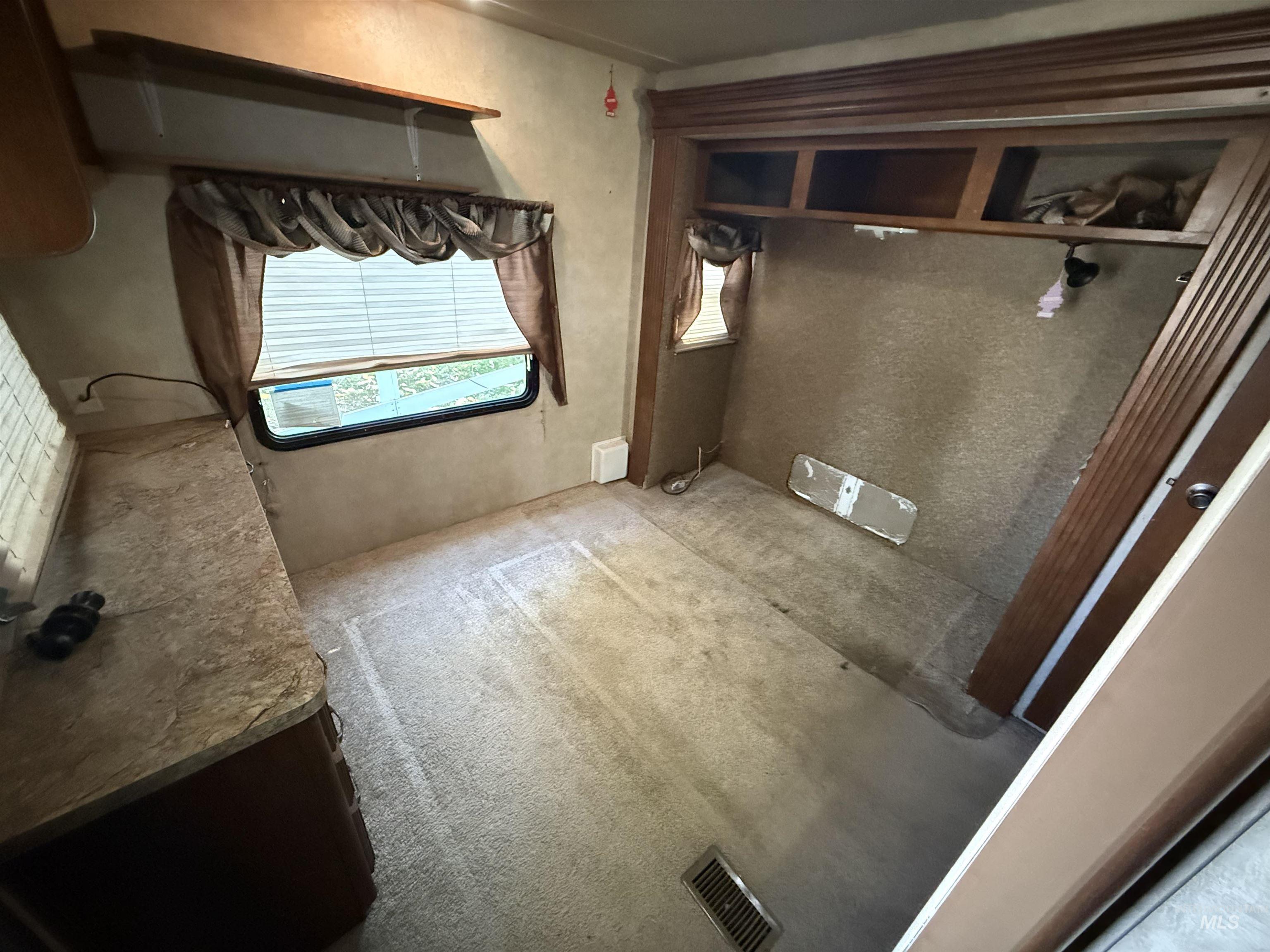 631 Preston Property Photo 10