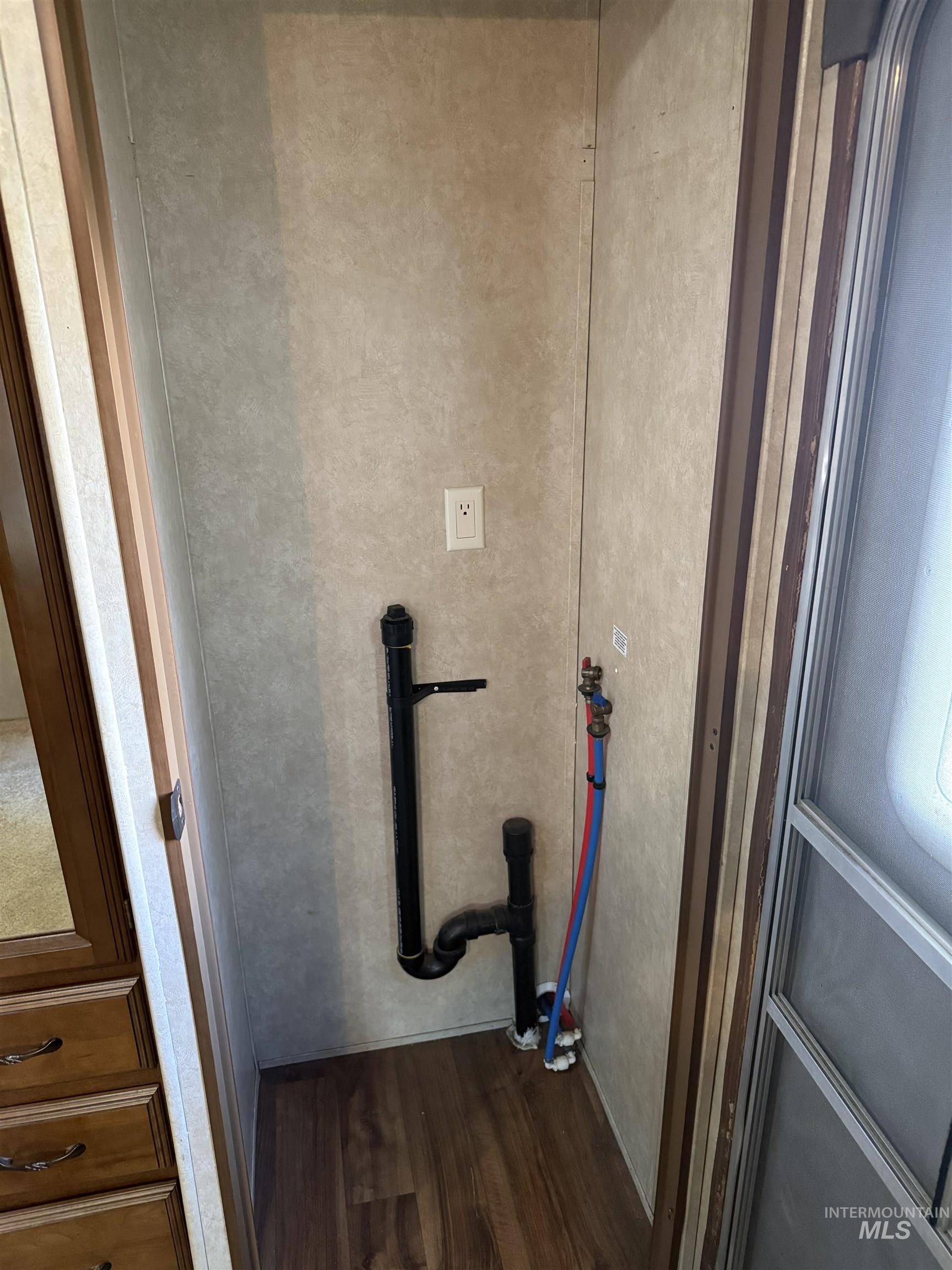 631 Preston Property Photo 12