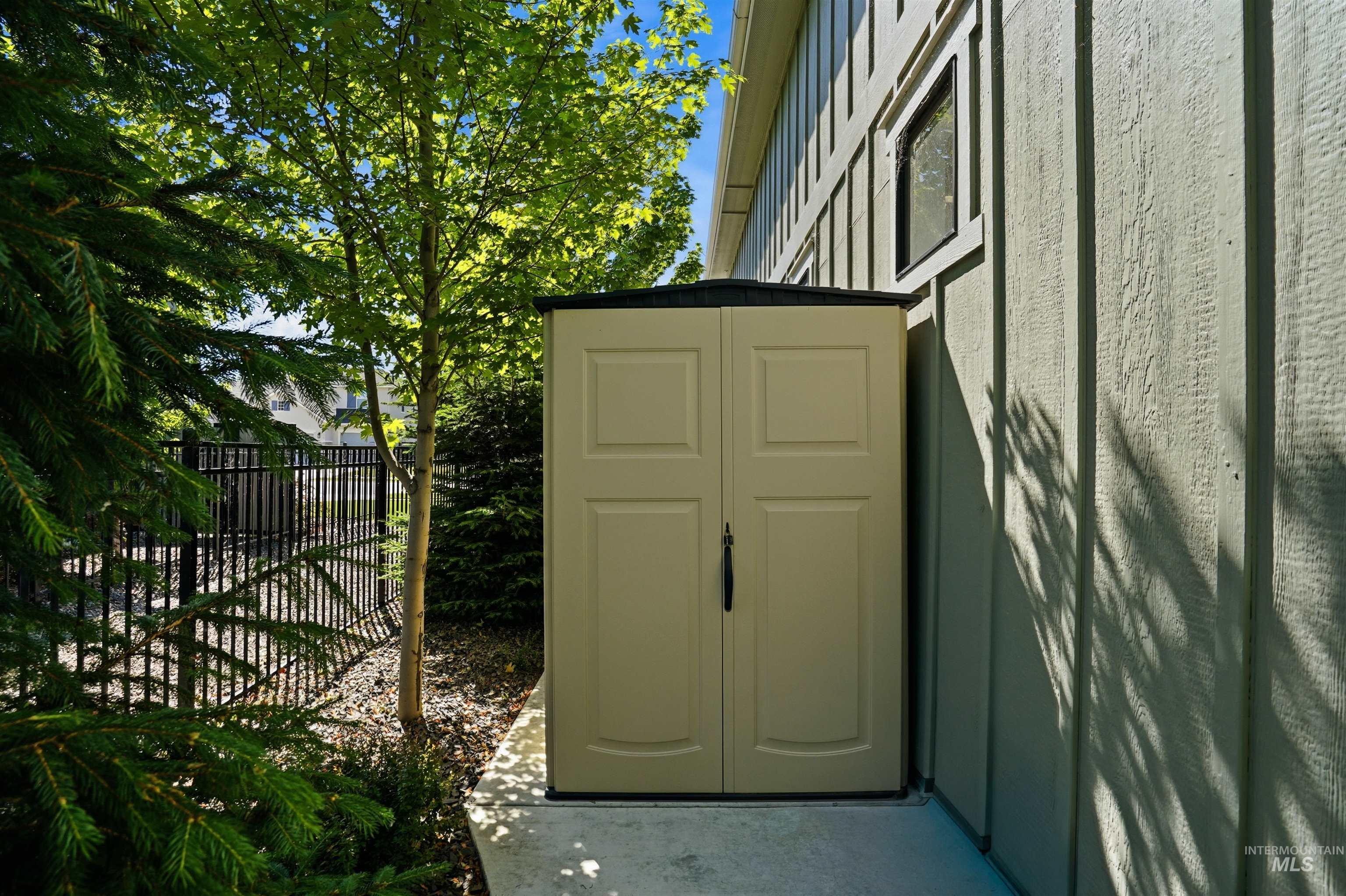 239 S Eagles Roost Way Property Photo 35