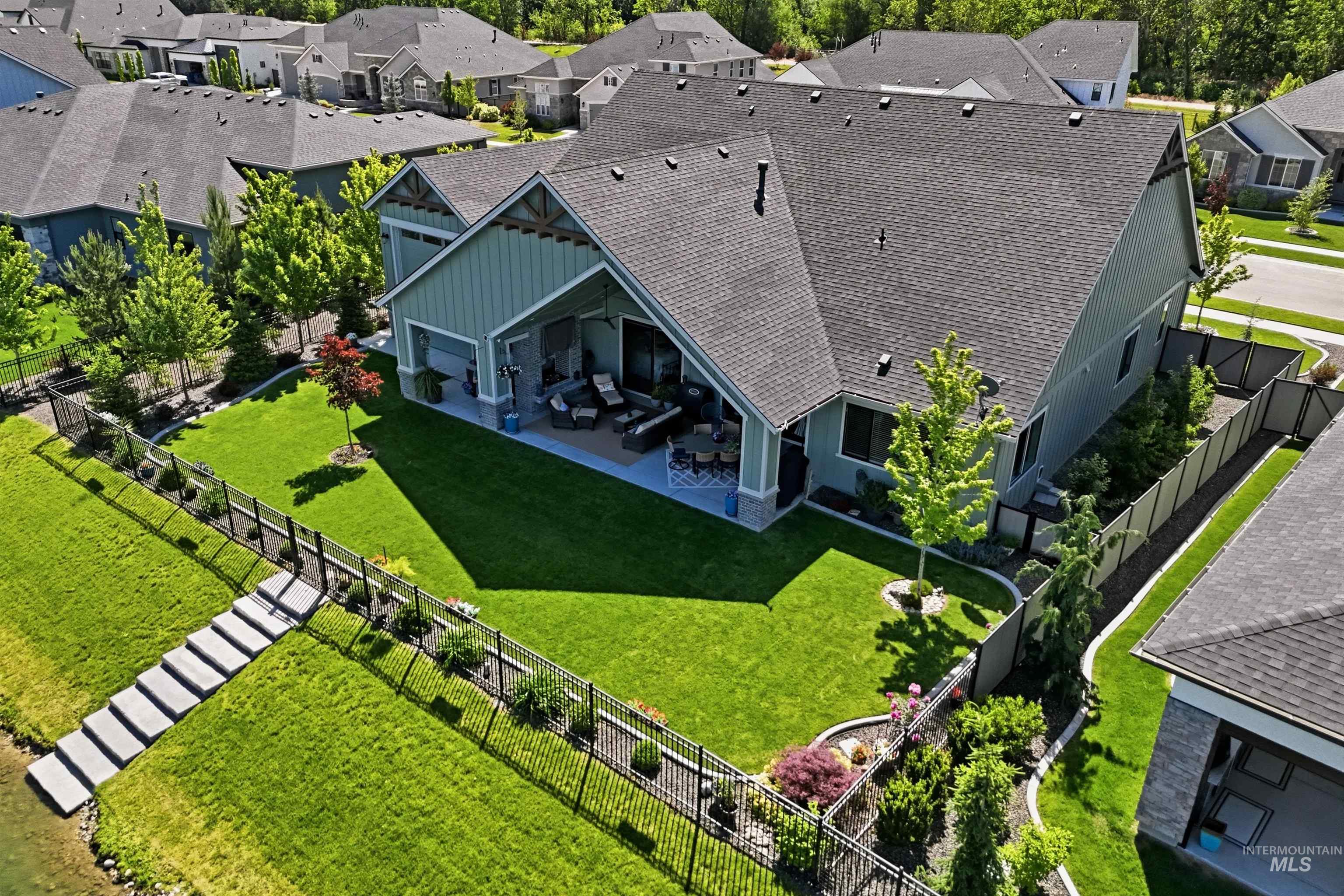 239 S Eagles Roost Way Property Photo 37