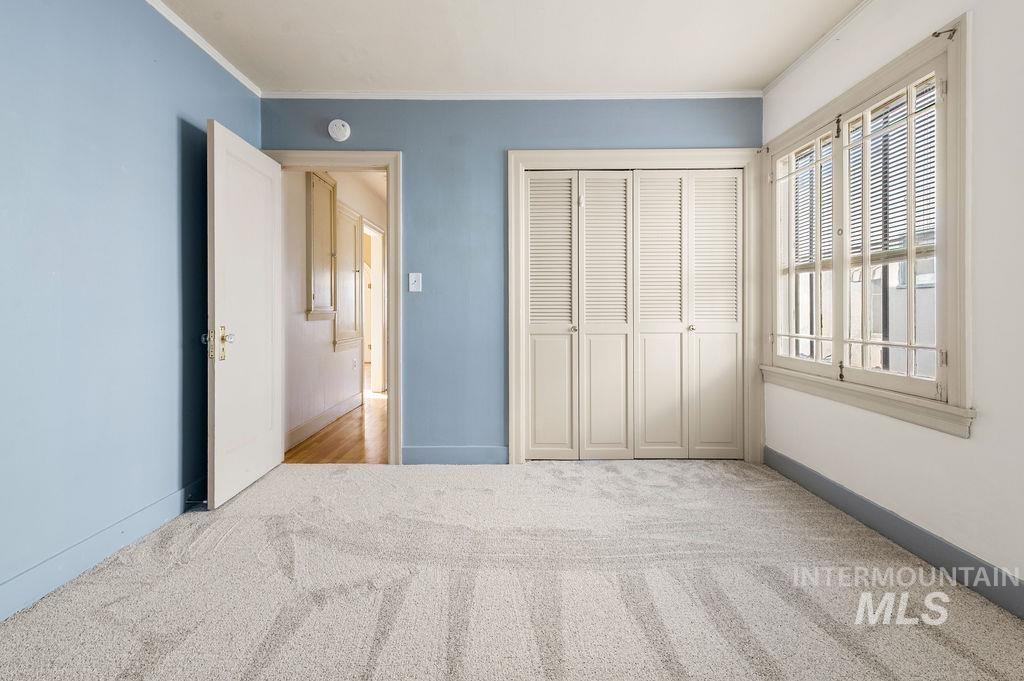407 5th Ave Property Photo 18