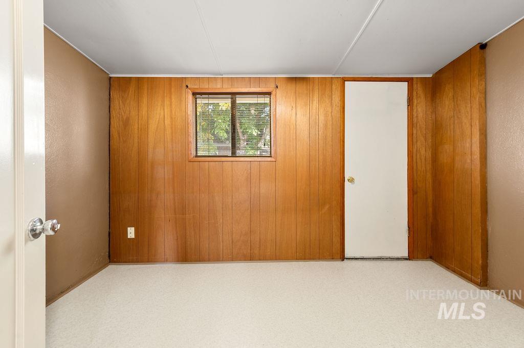 407 5th Ave Property Photo 19