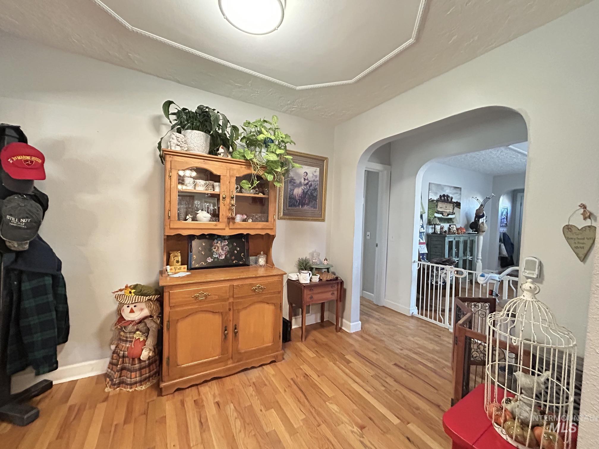 1306 Burrell Ave Property Photo 7