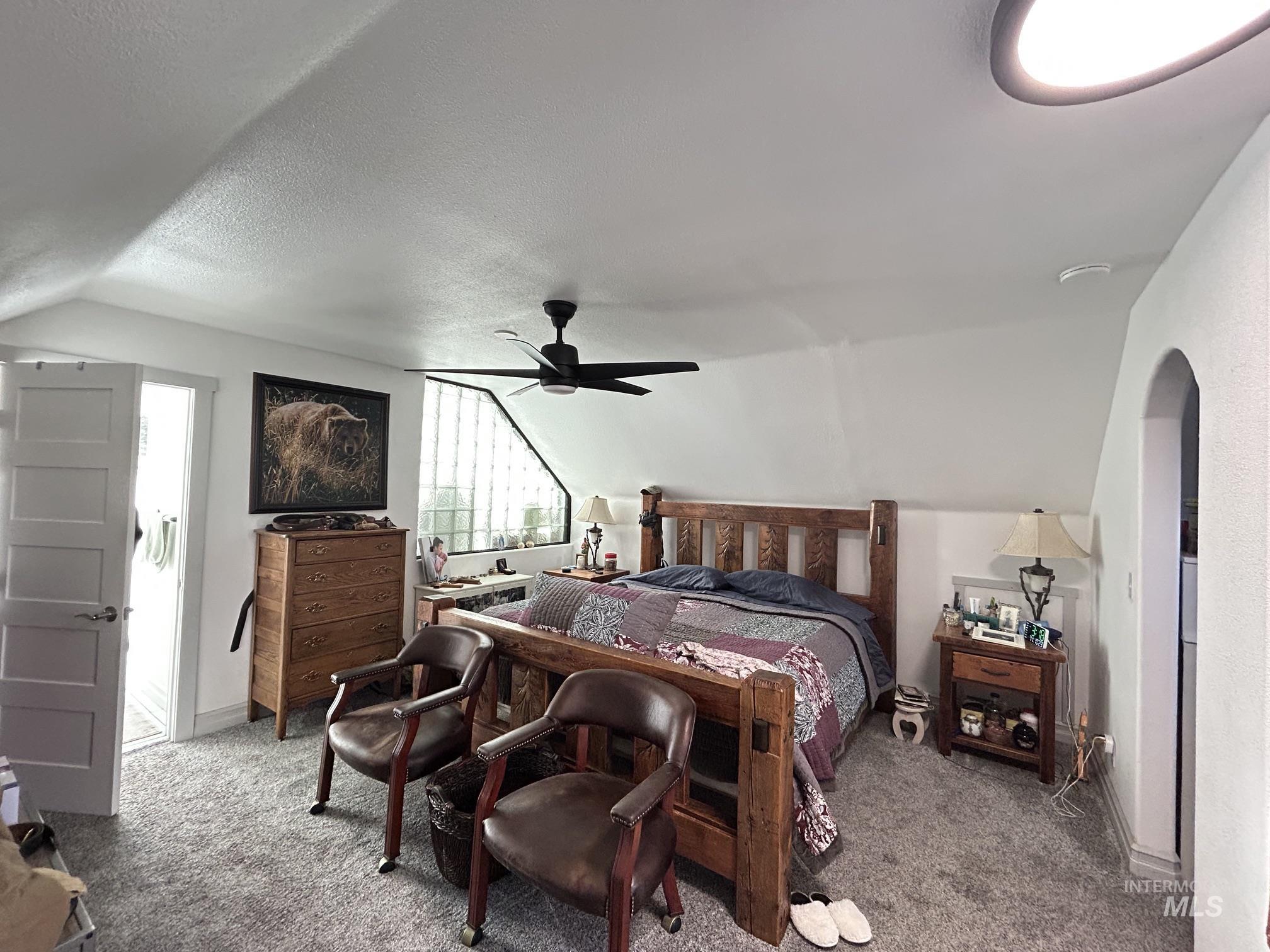 1306 Burrell Ave Property Photo 22