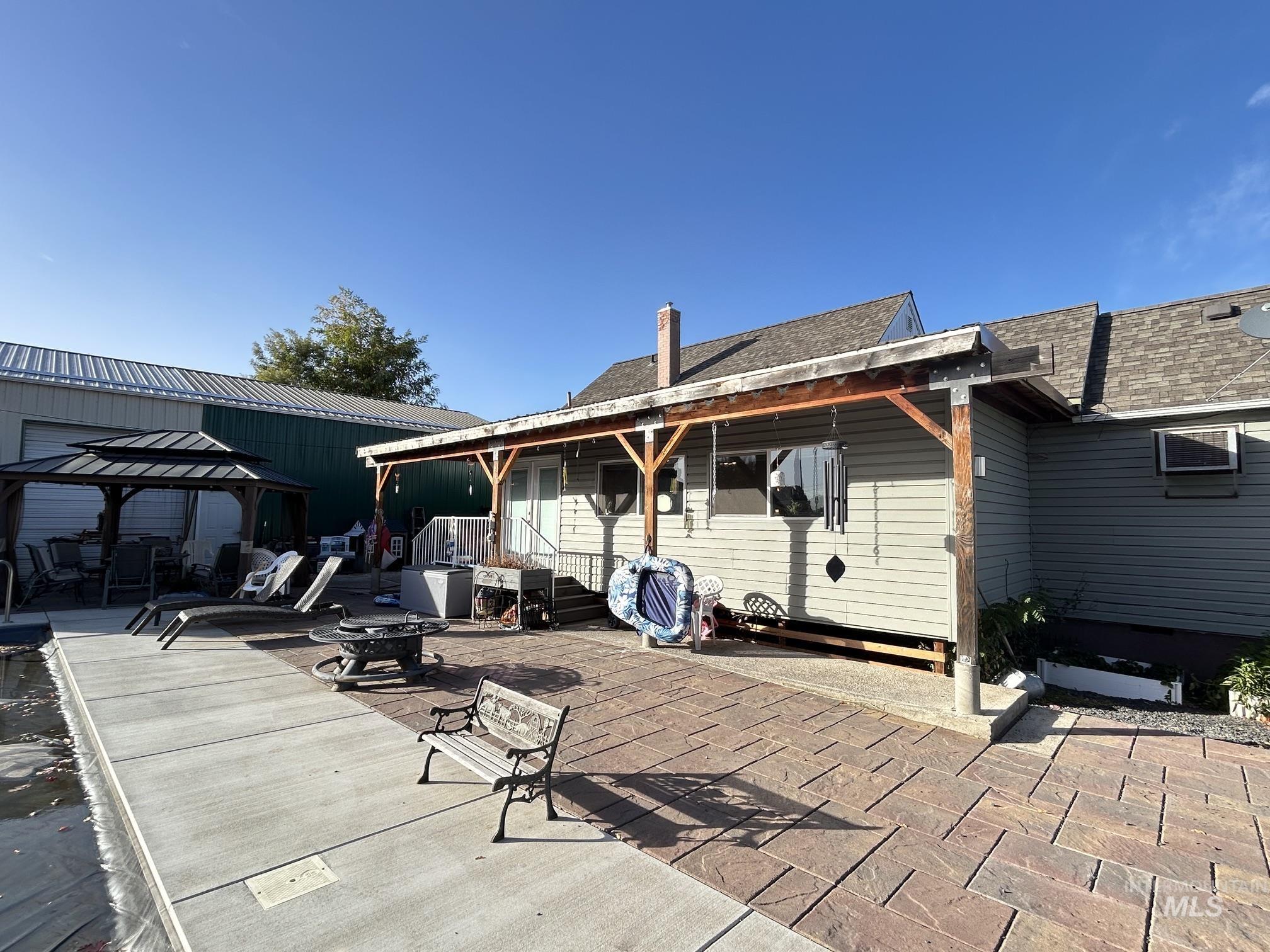 1306 Burrell Ave Property Photo 45