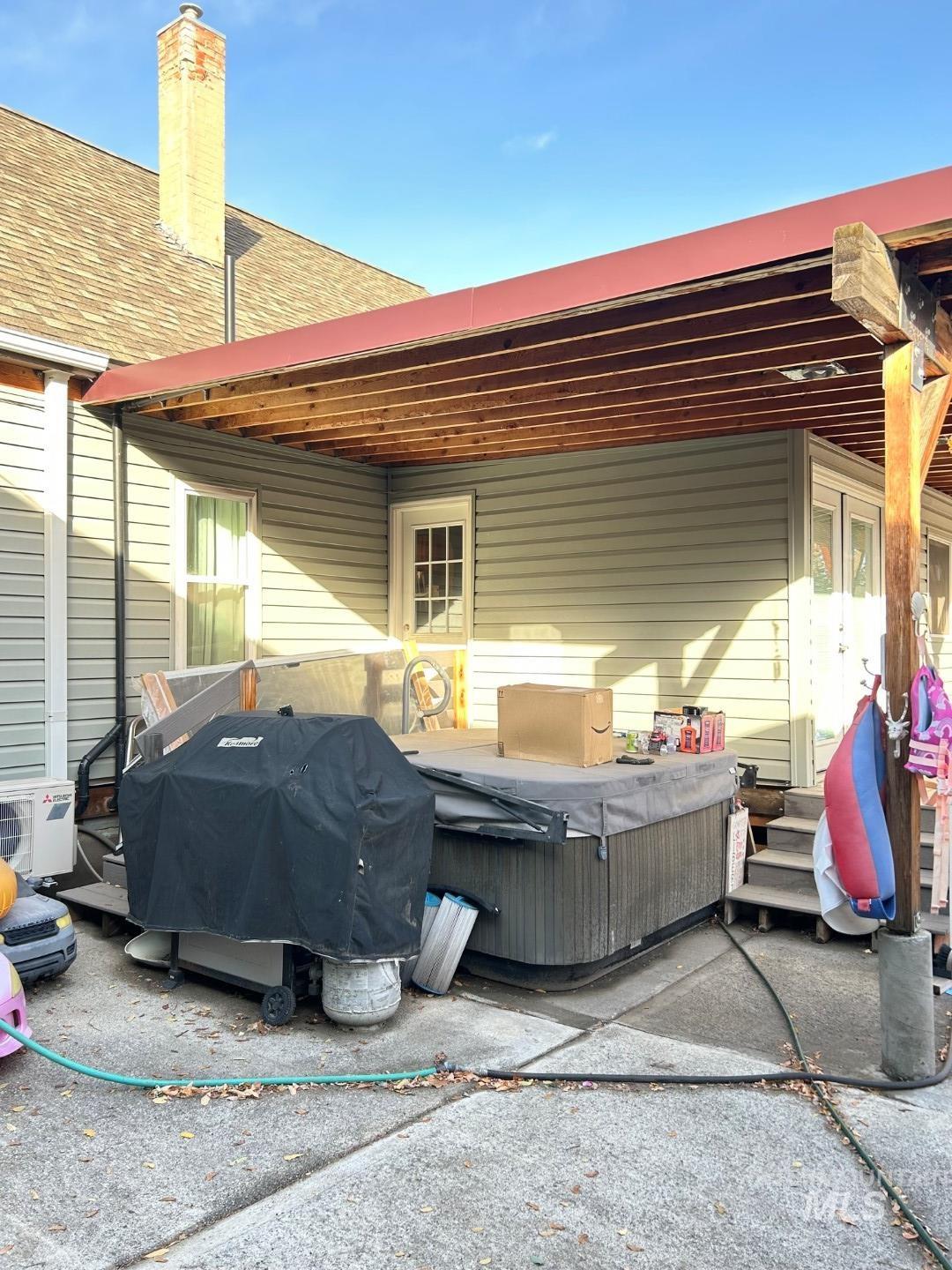 1306 Burrell Ave Property Photo 46