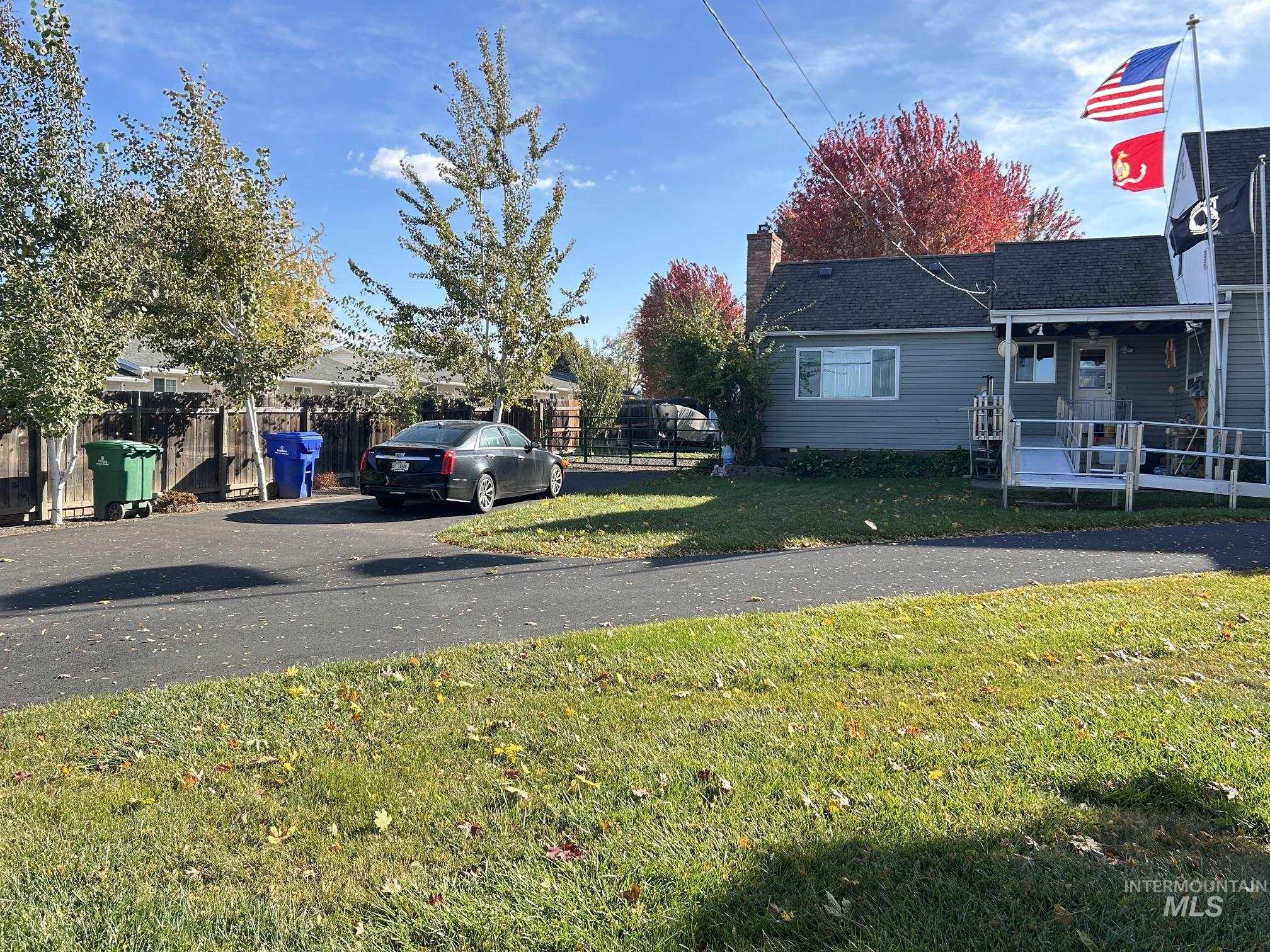 1306 Burrell Ave Property Photo 49