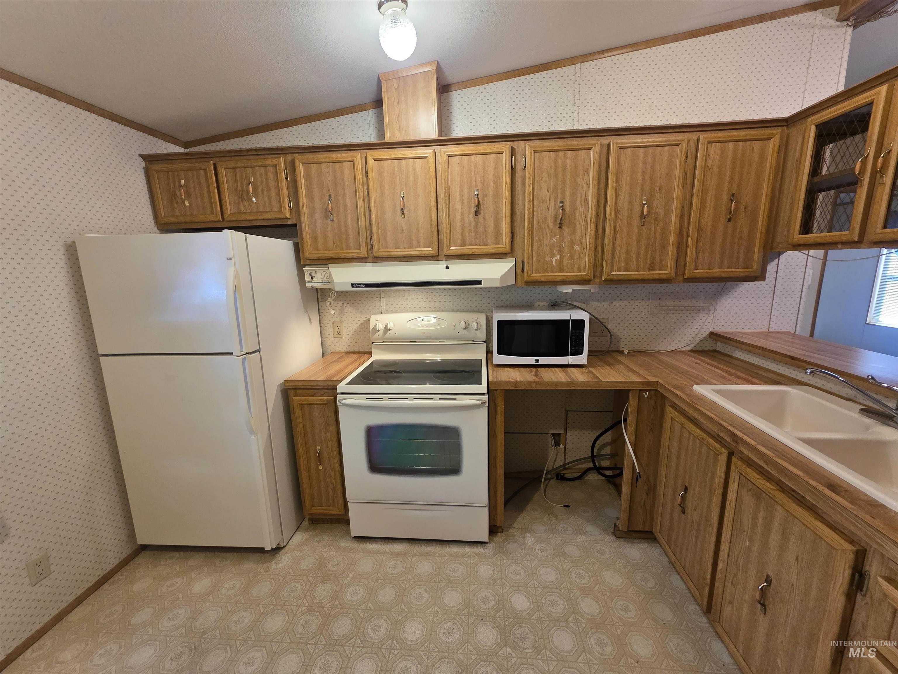 302 Tiffany Ln Property Photo 5