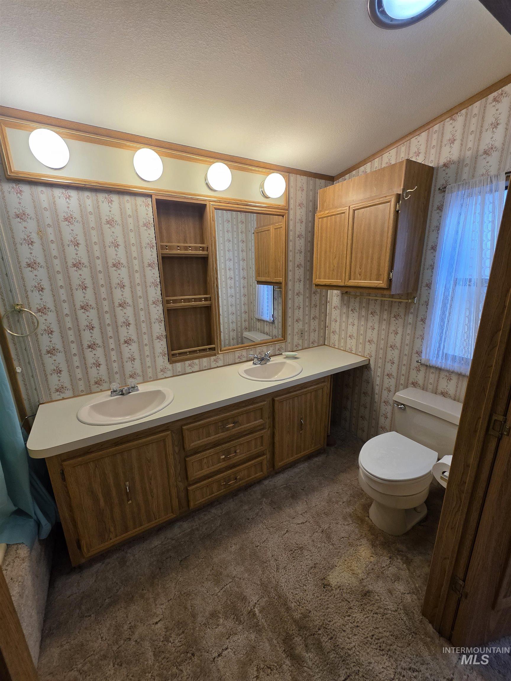 302 Tiffany Ln Property Photo 12