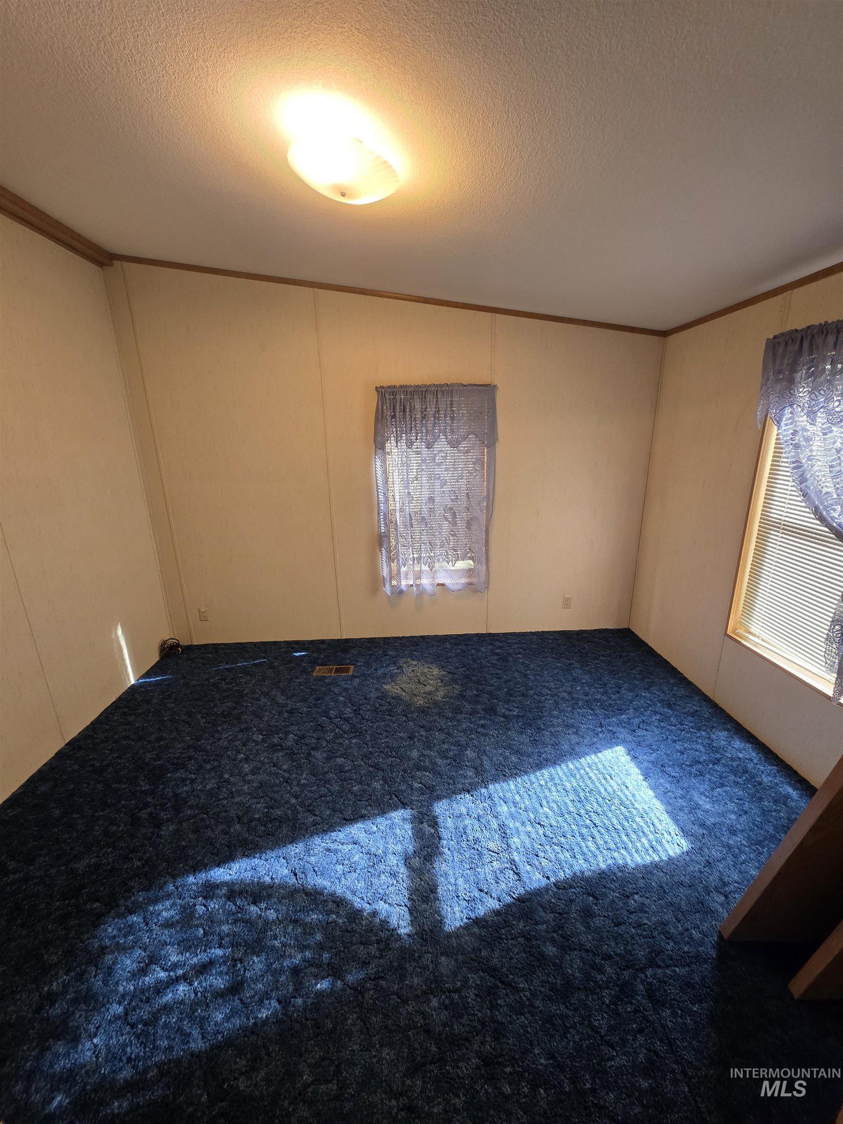 302 Tiffany Ln Property Photo 16