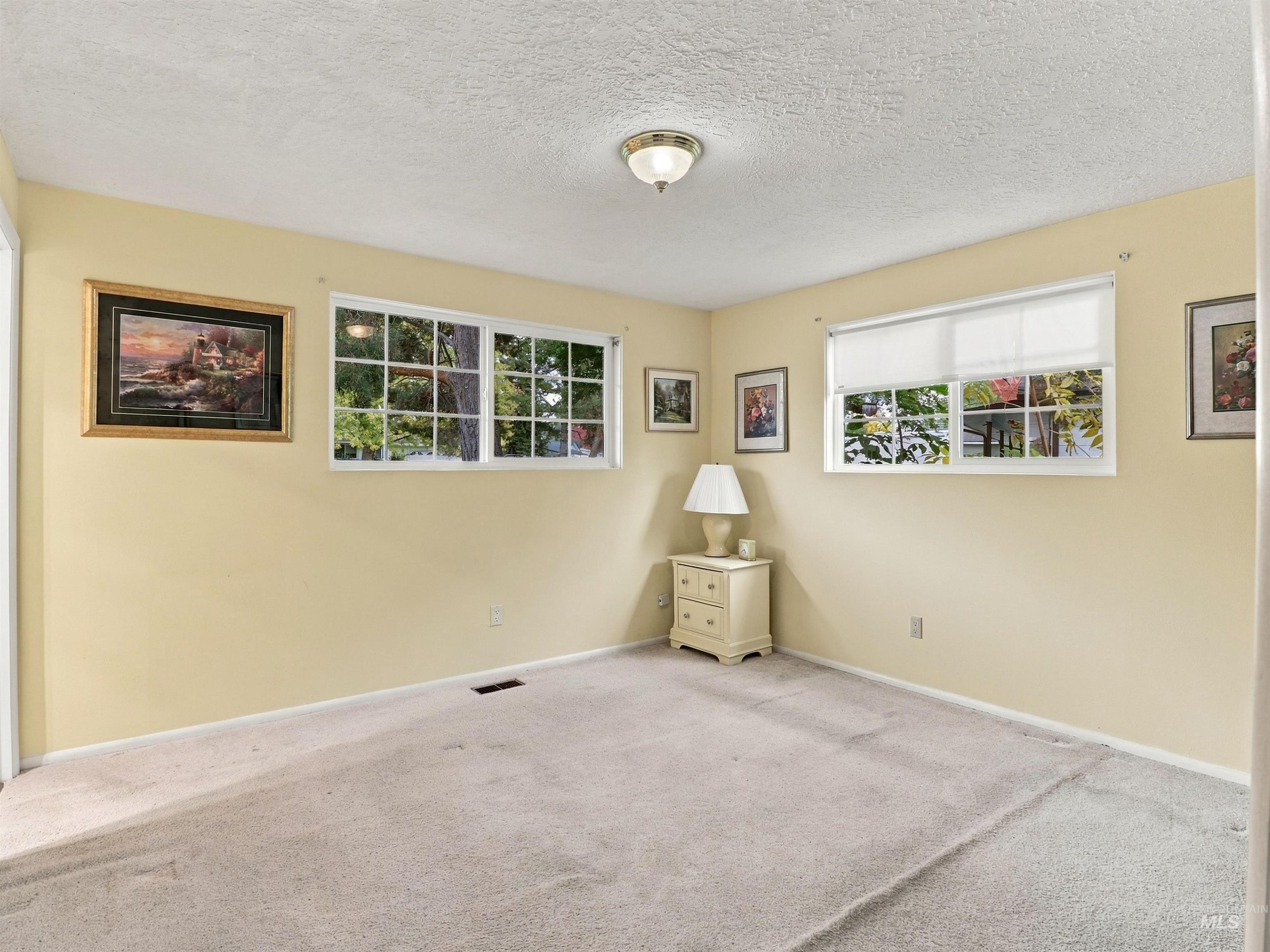 8635 W Winchester Property Photo 12