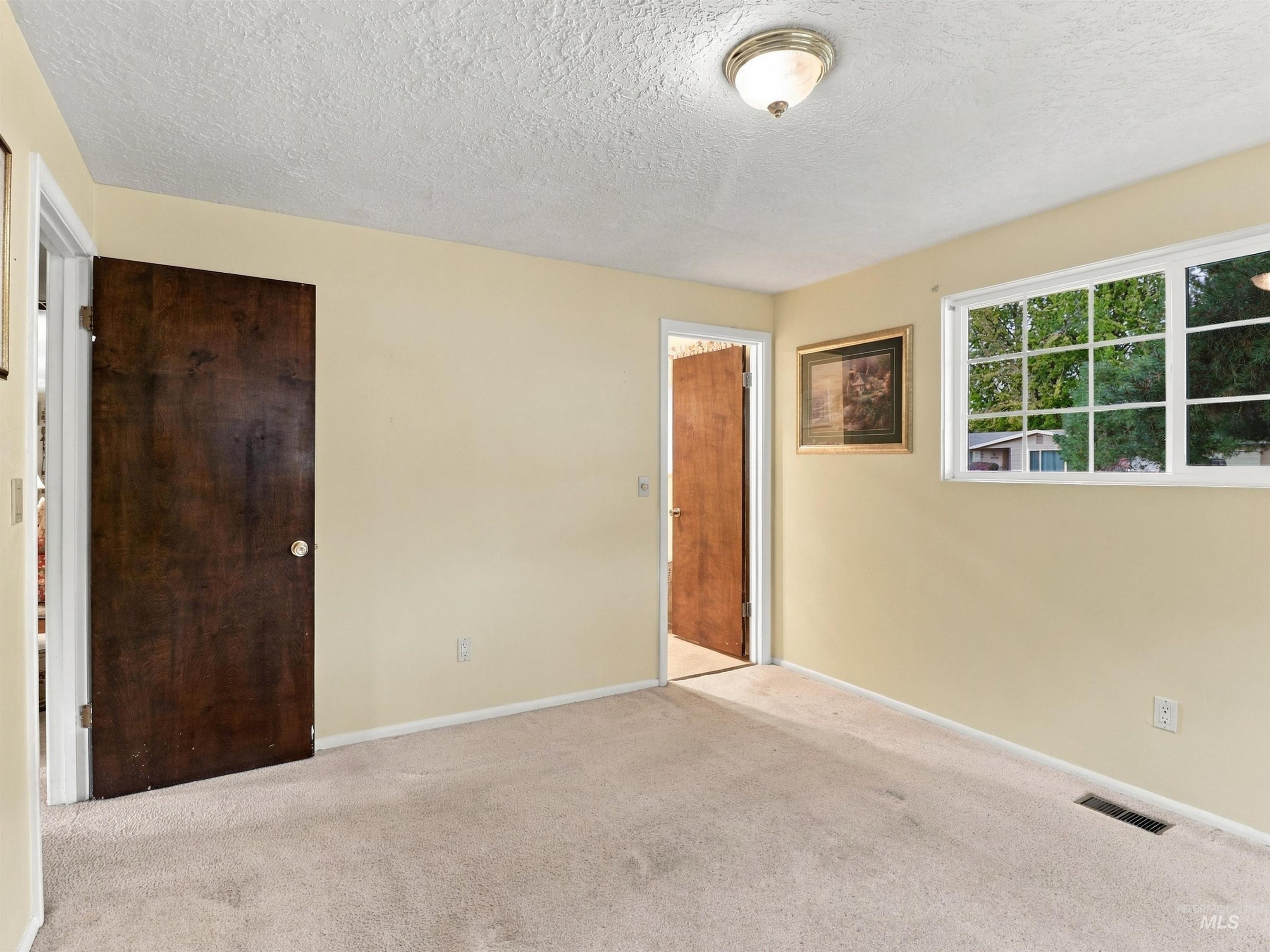 8635 W Winchester Property Photo 14