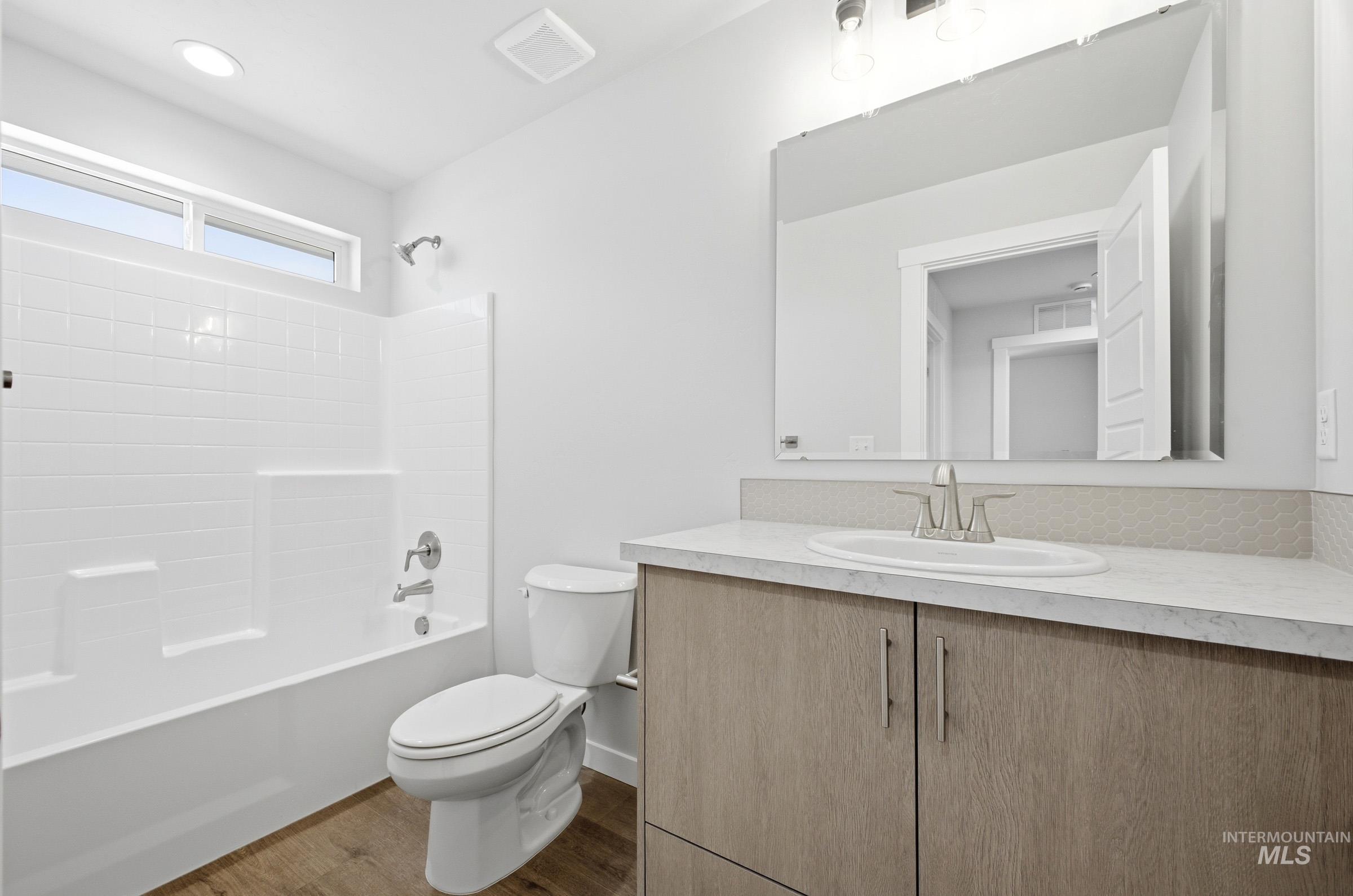 6905 S Lumberton Way Property Photo 17