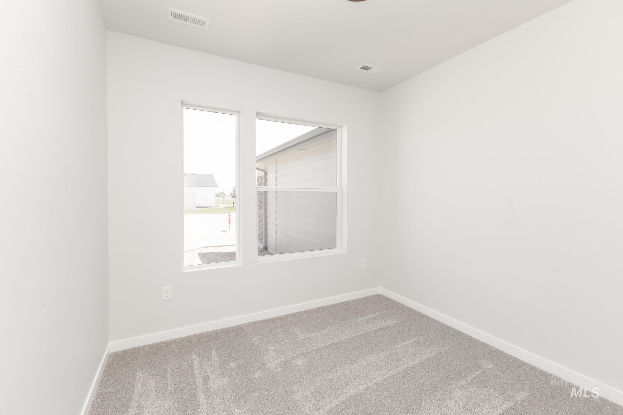 16872 Grain Bin Way Property Photo 10
