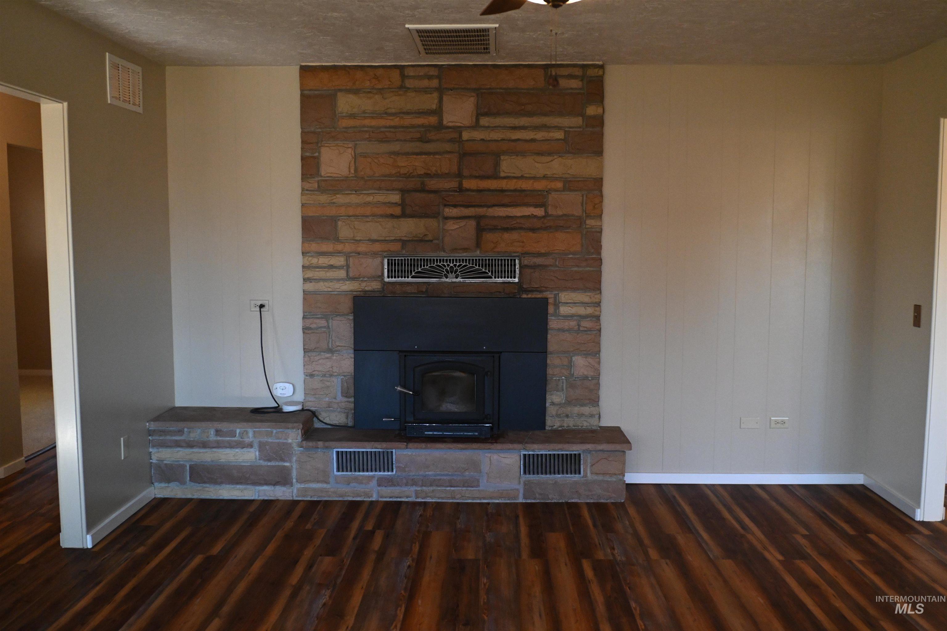 335 N Superior St Property Photo 12