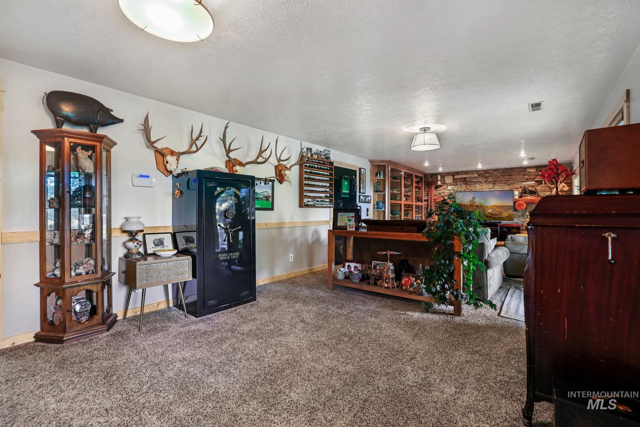 550 Terrace Drive Property Photo 3