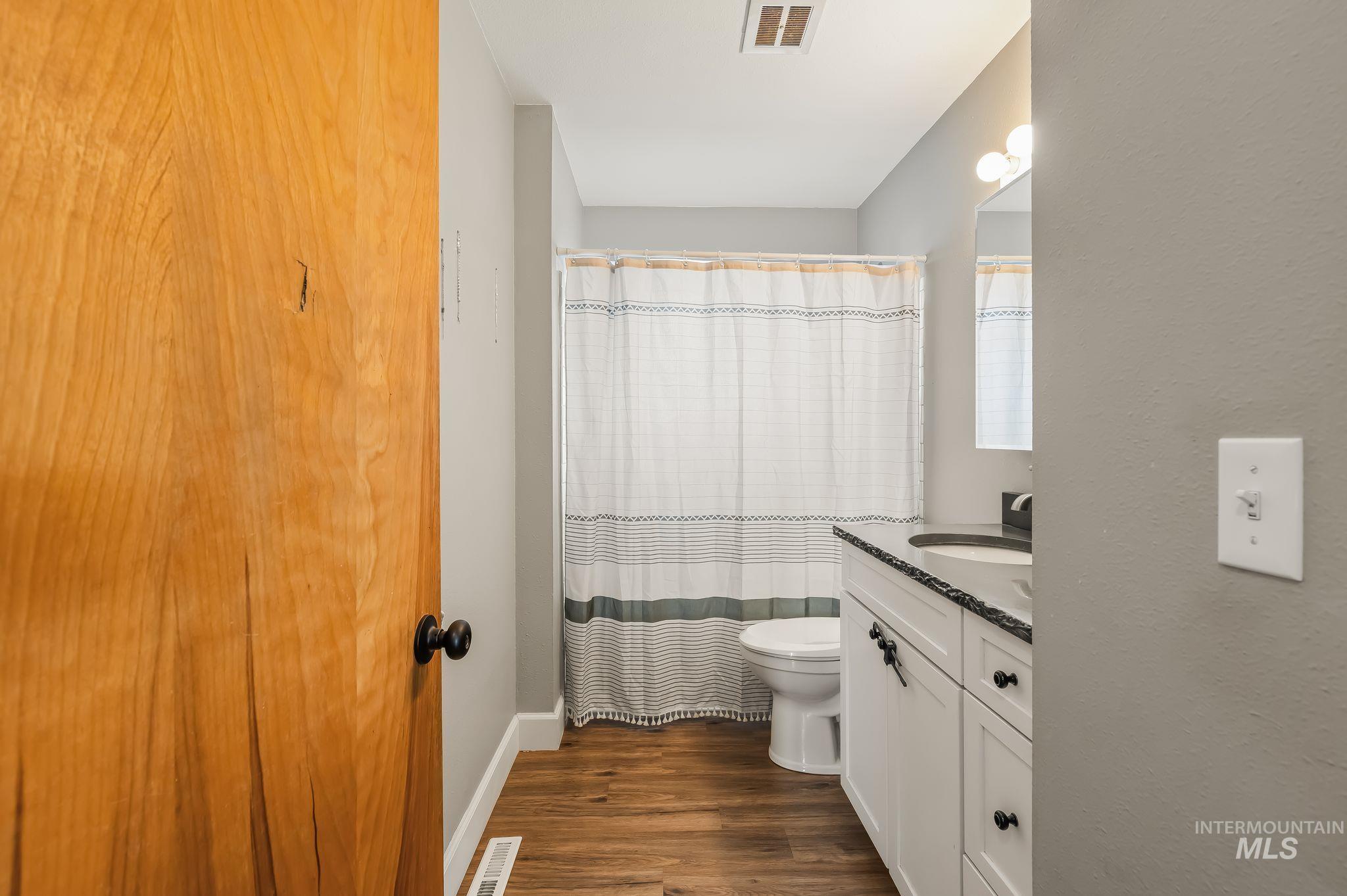 609 Linden Ave Property Photo 16