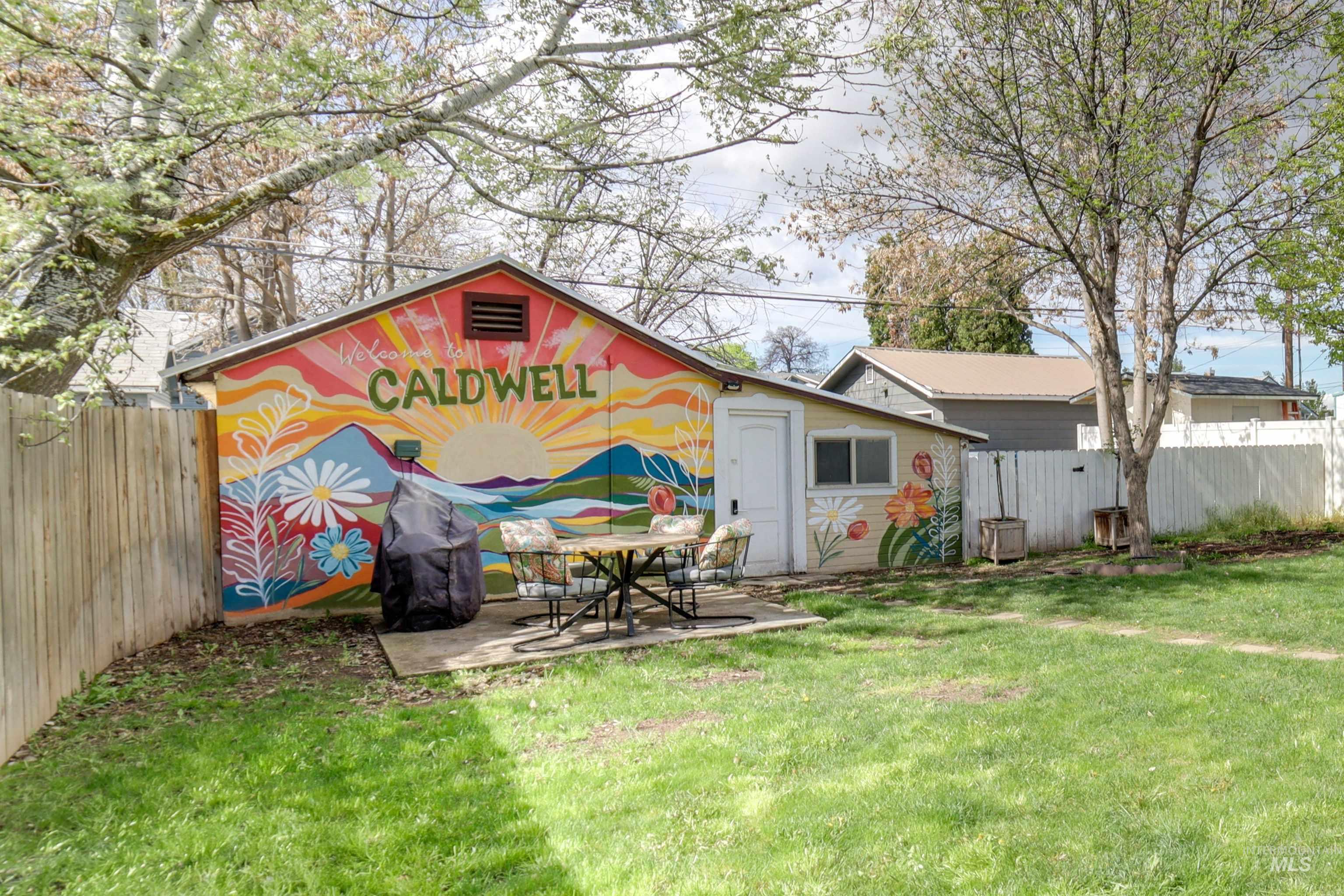 1210 Arthur Property Photo 5