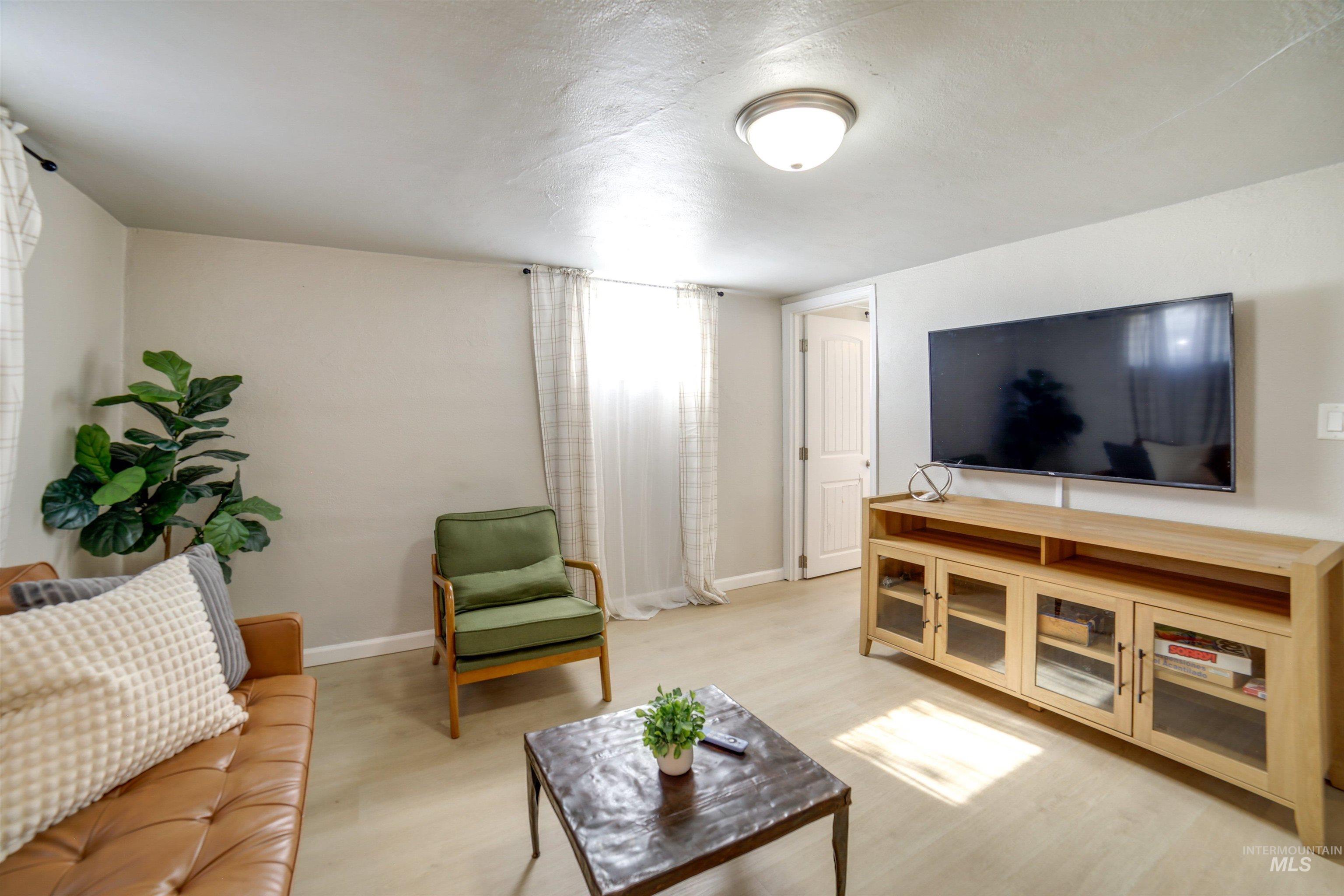 1210 Arthur Property Photo 24