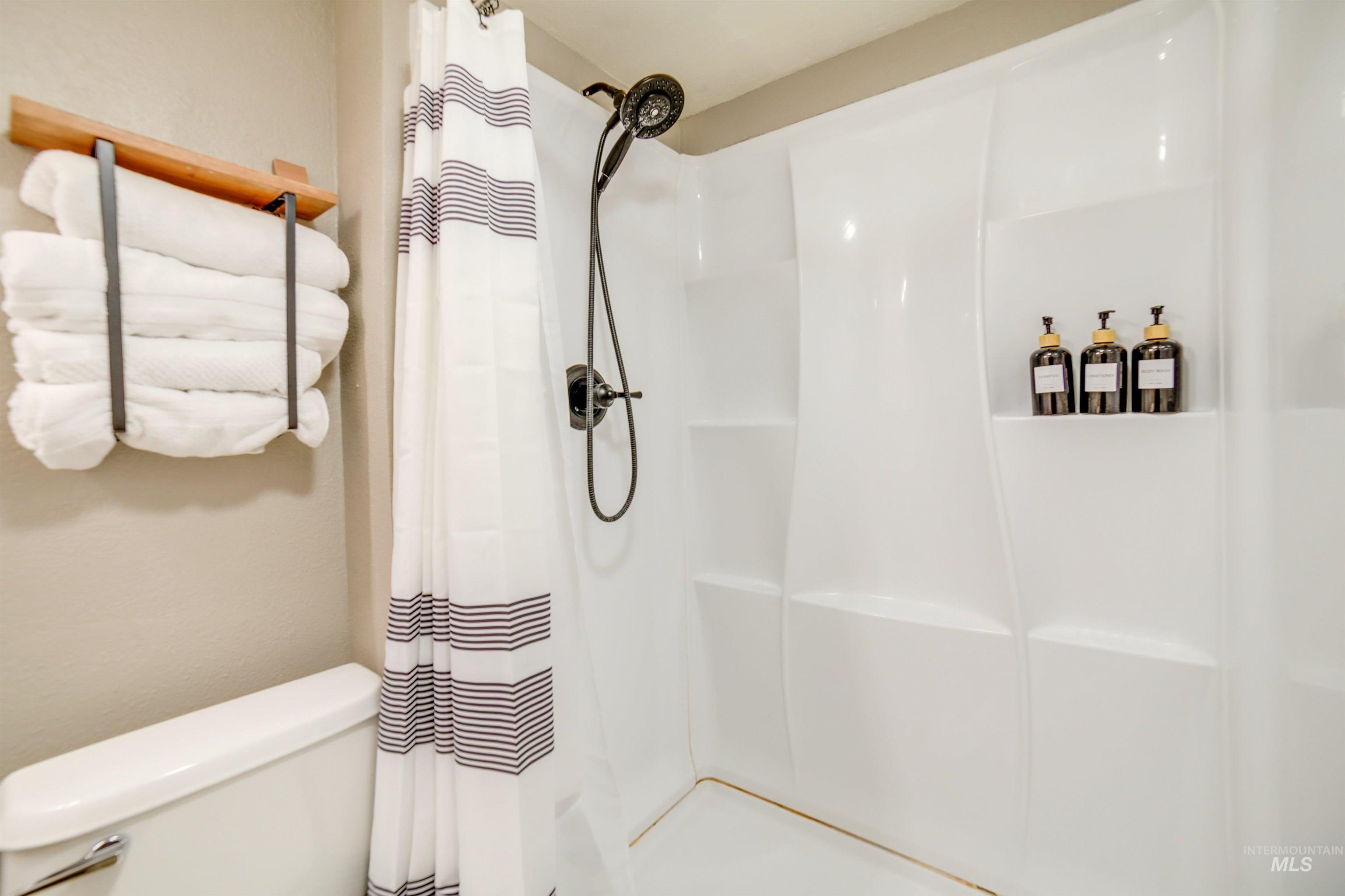 1210 Arthur Property Photo 35