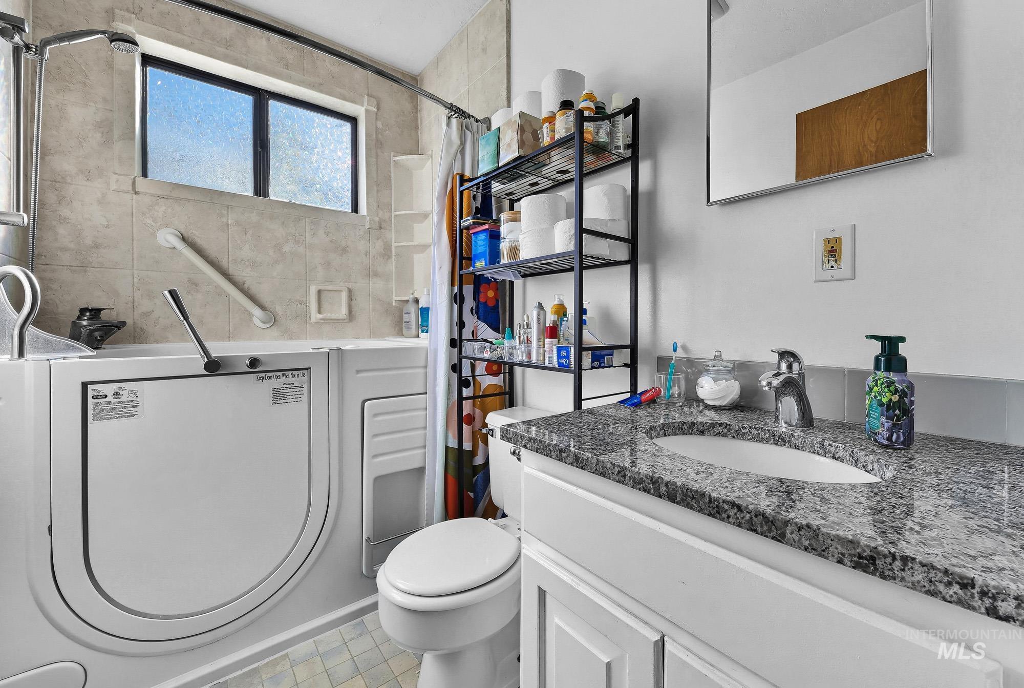 1701 S Division Ave Property Photo 15