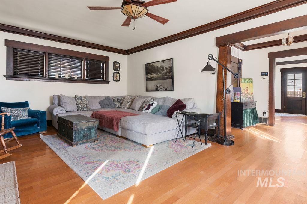 728 7th Street Property Photo 3