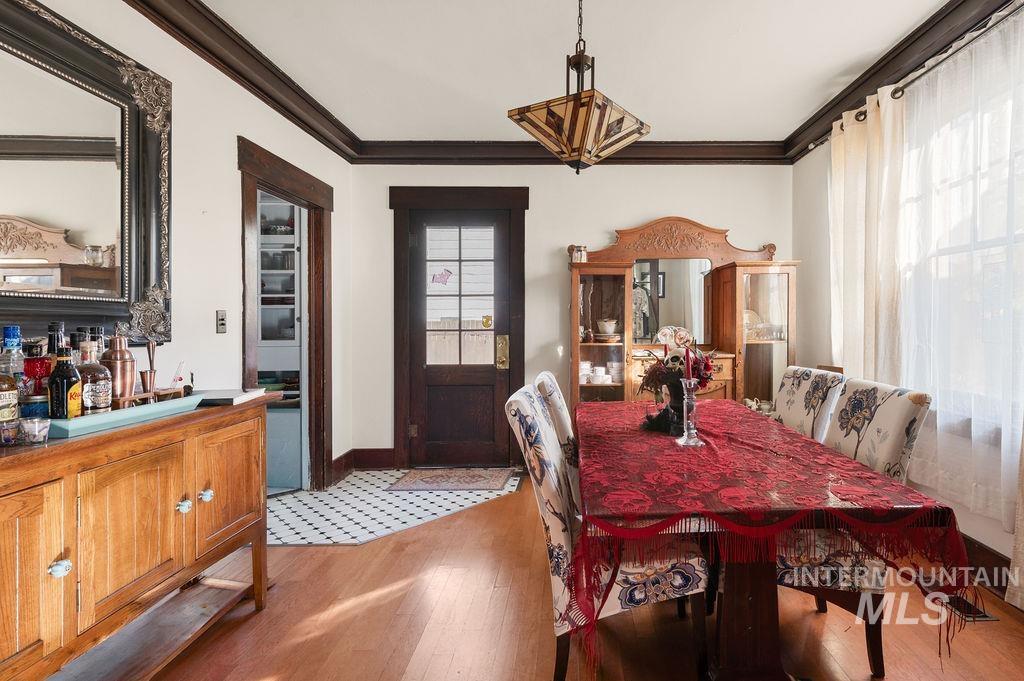 728 7th Street Property Photo 5
