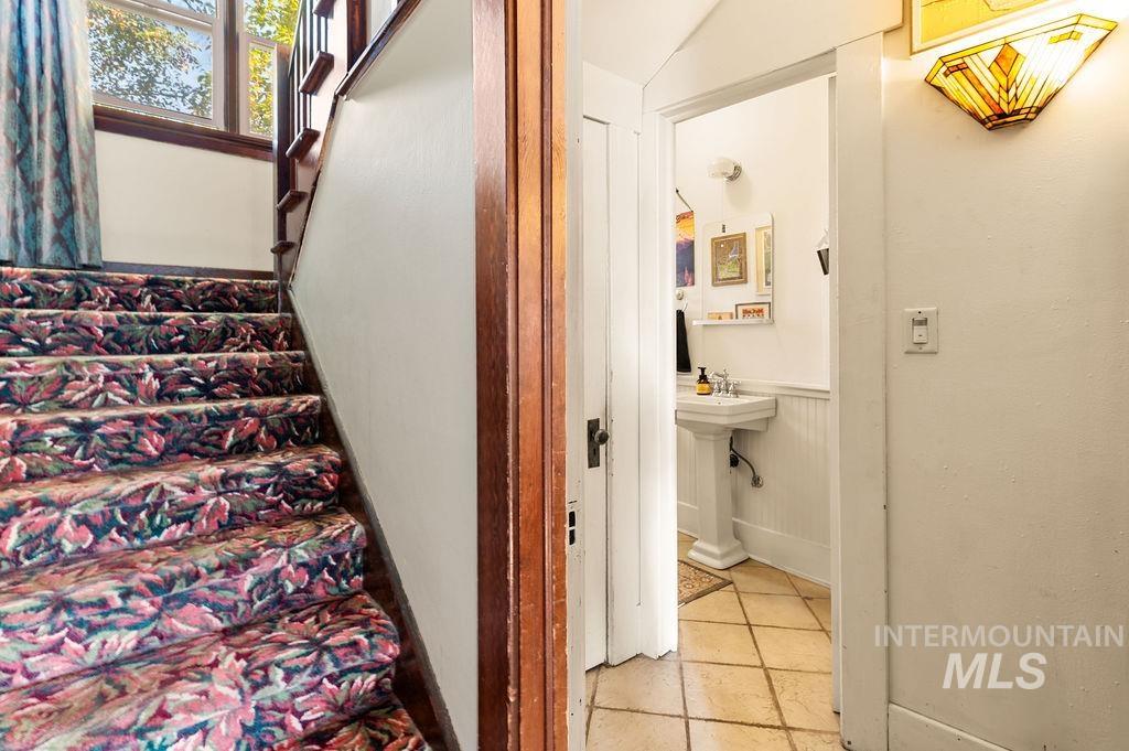 728 7th Street Property Photo 10
