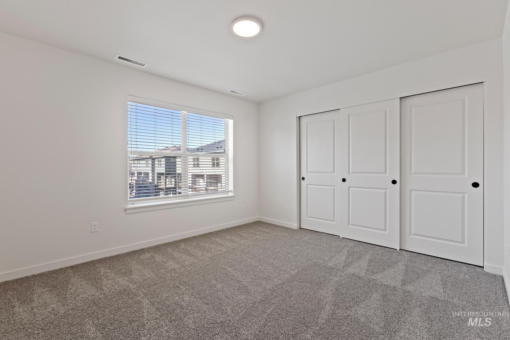 7558 W Swain Lane Property Photo 17