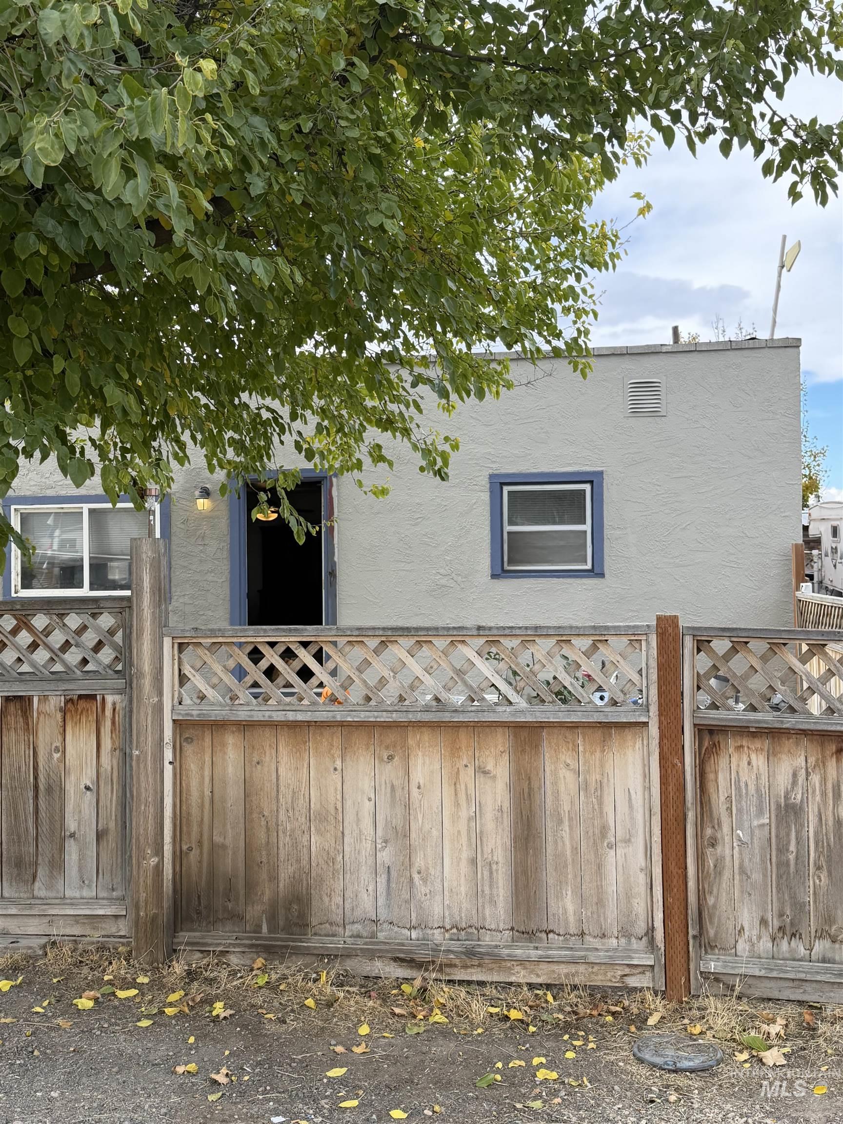 144 Kerry Street Property Photo 1