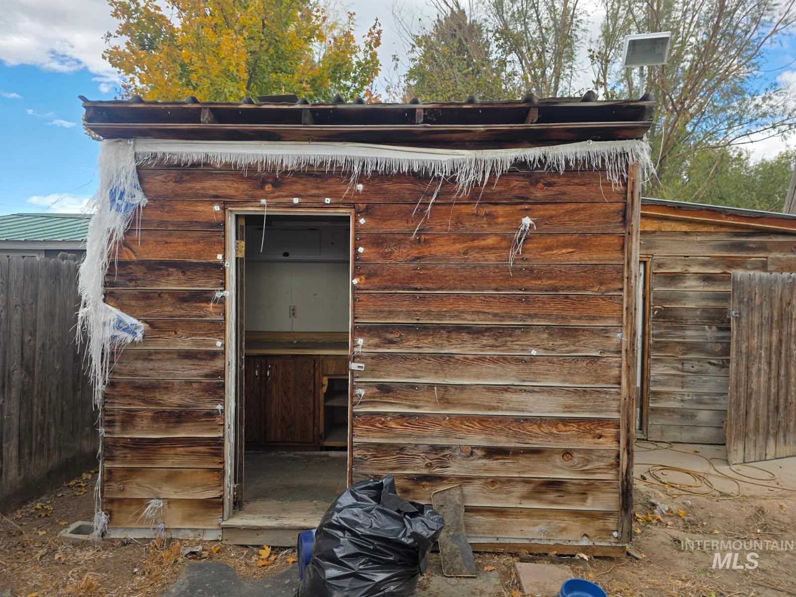 144 Kerry Street Property Photo 3