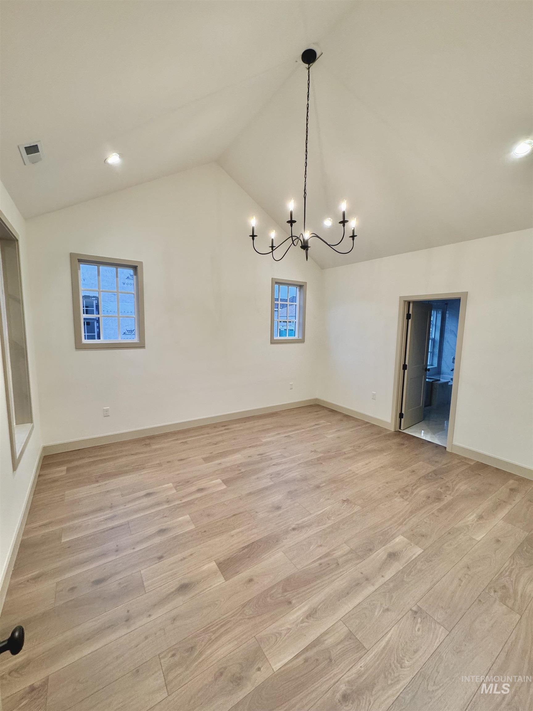 1442 Woodbury Drive Property Photo 8