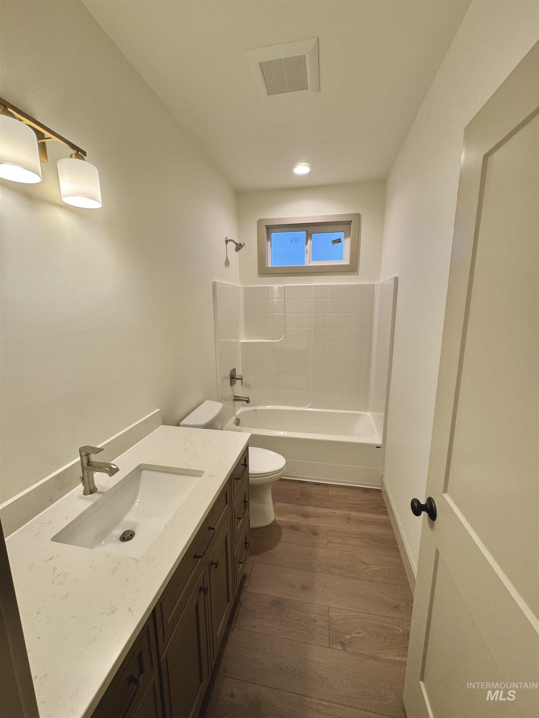 1442 Woodbury Drive Property Photo 15
