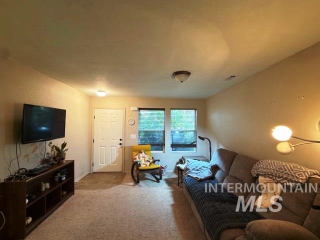 16185 Sunnyfield Ave Property Photo 3