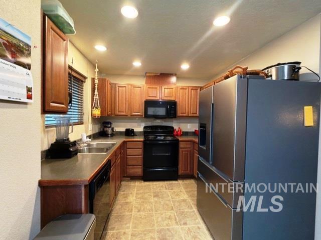 16185 Sunnyfield Ave Property Photo 4