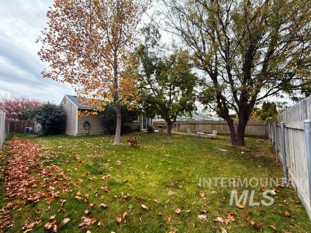 16185 Sunnyfield Ave Property Photo 13