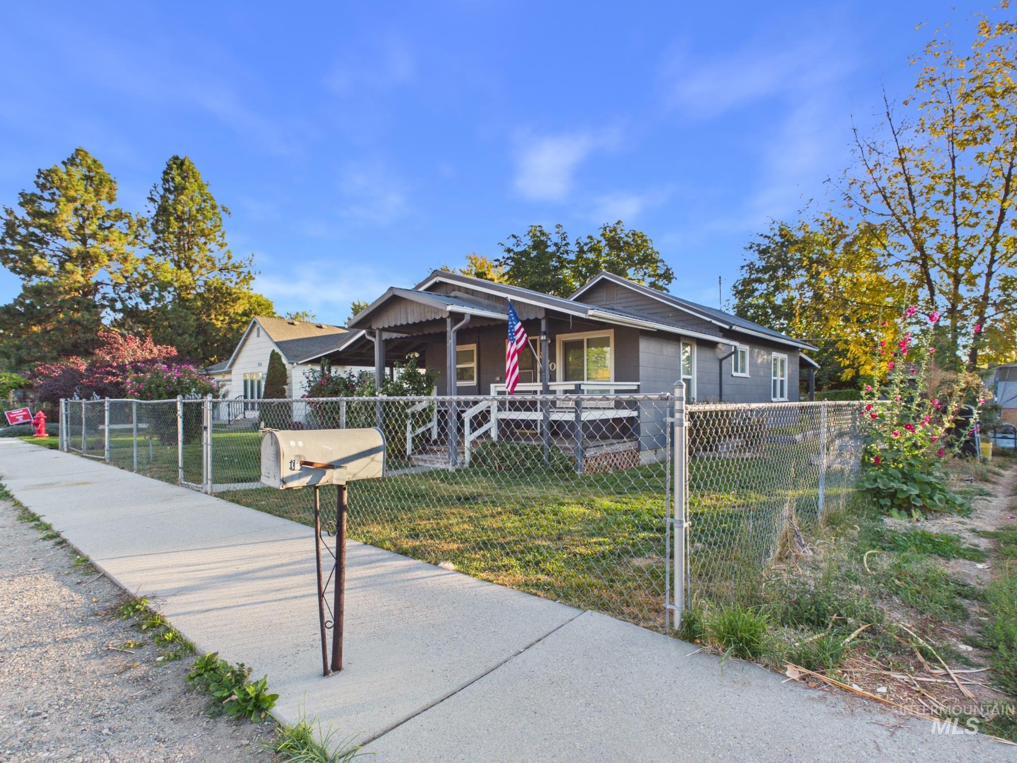 820 S Boise Ave. Property Photo 1