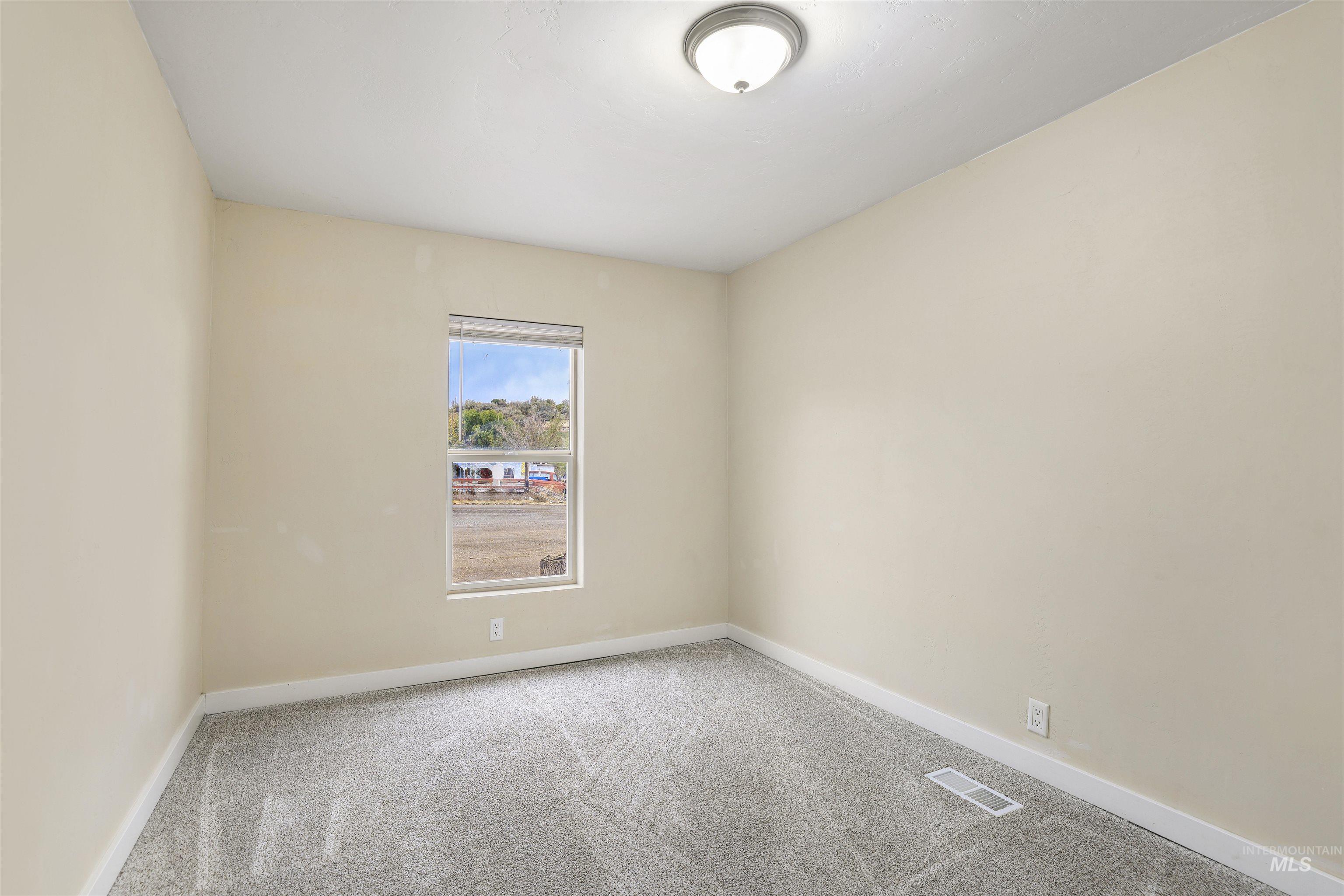 4342 N 1430 E Property Photo 23