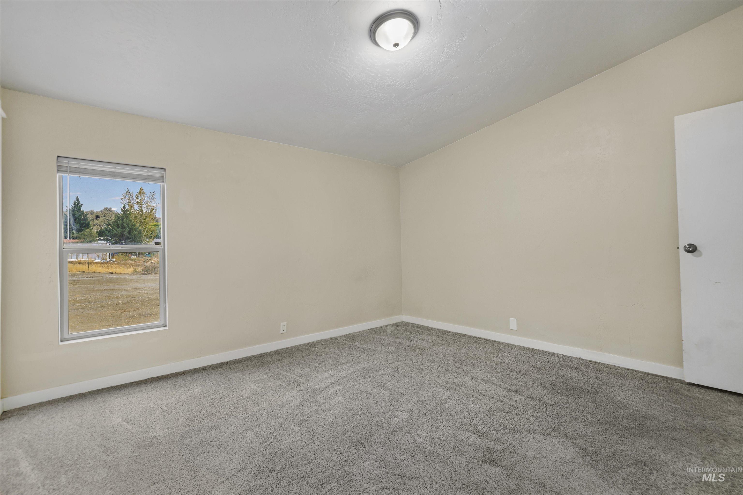 4342 N 1430 E Property Photo 28
