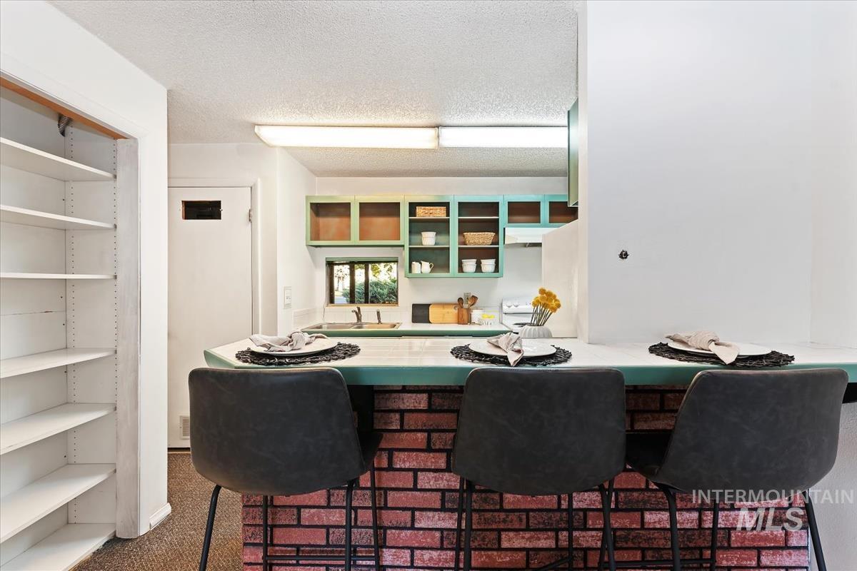 1120 N Camelot Property Photo 11