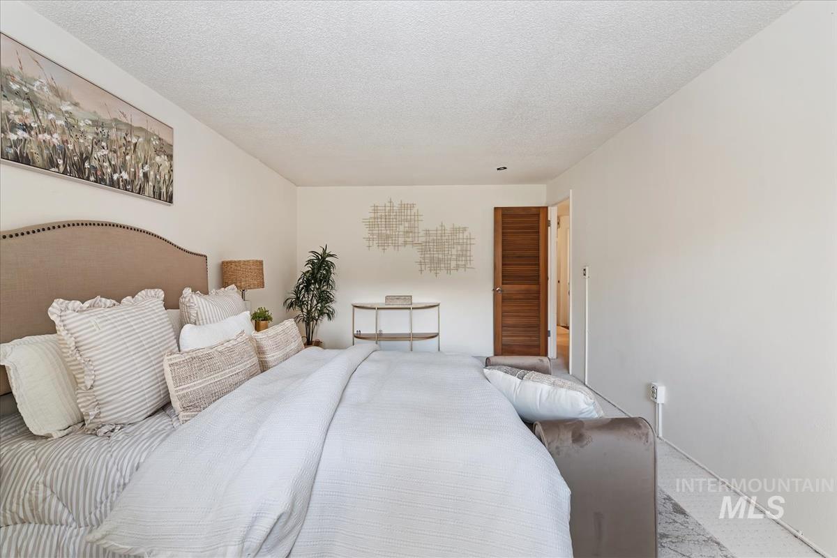 1120 N Camelot Property Photo 25
