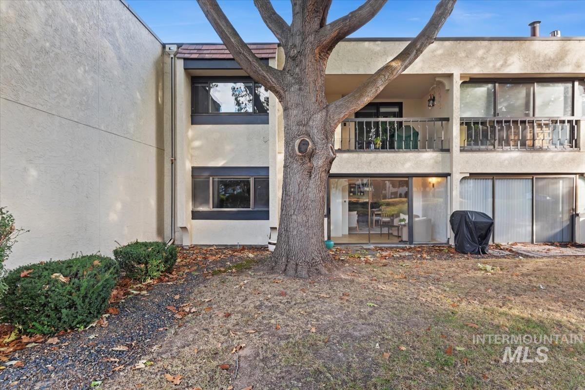 1120 N Camelot Property Photo 30
