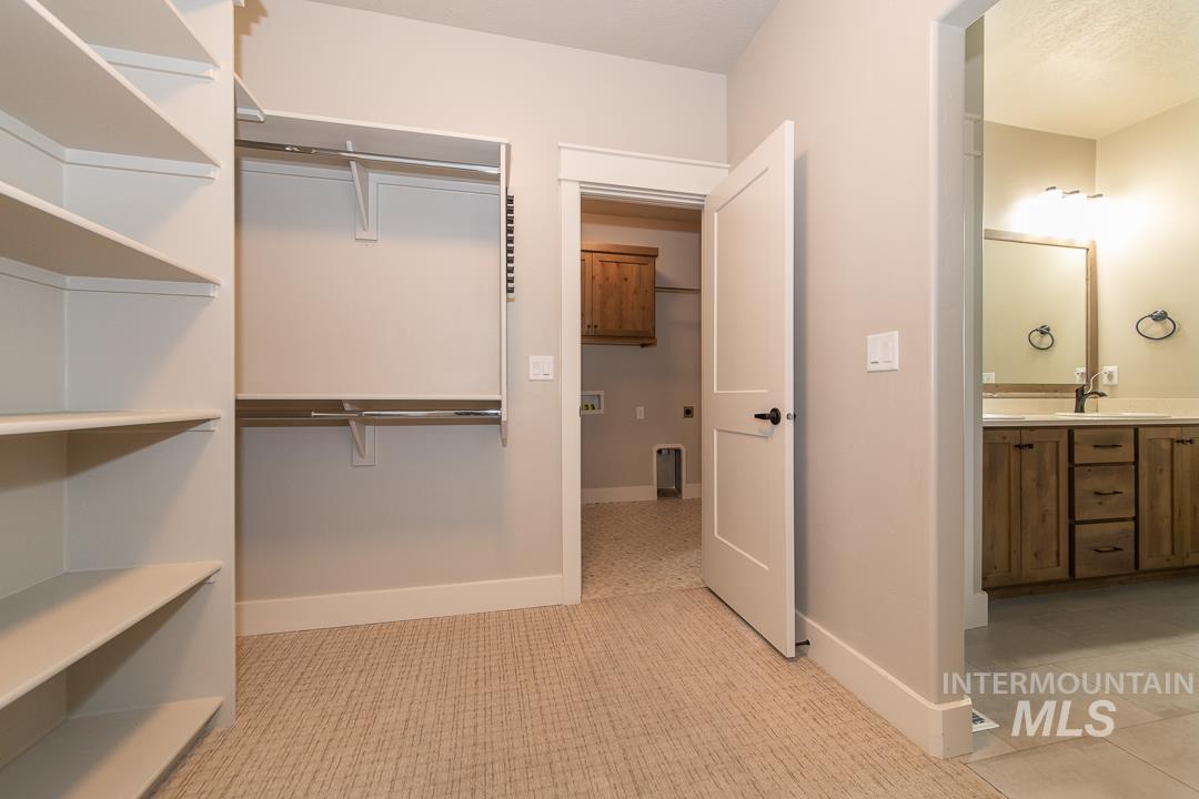 3406 E Girdner Dr Property Photo 19