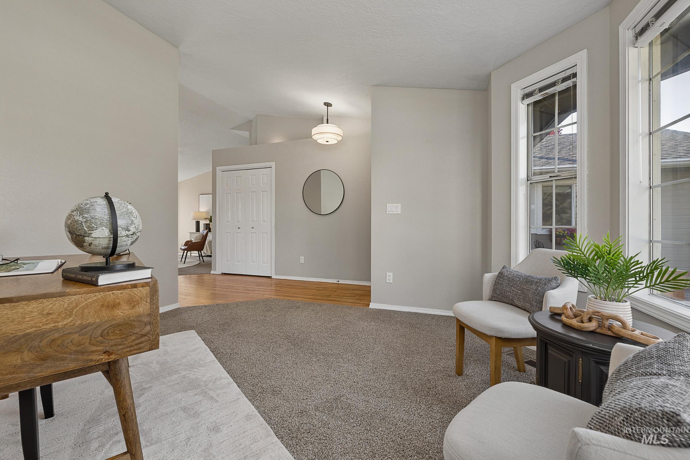 418 N Crestview Pl Property Photo 11