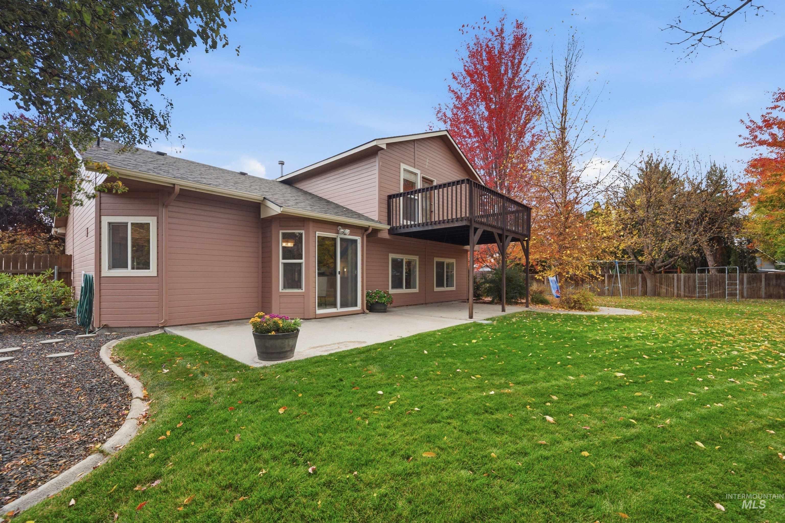 1758 E Summerplace Court Property Photo 8
