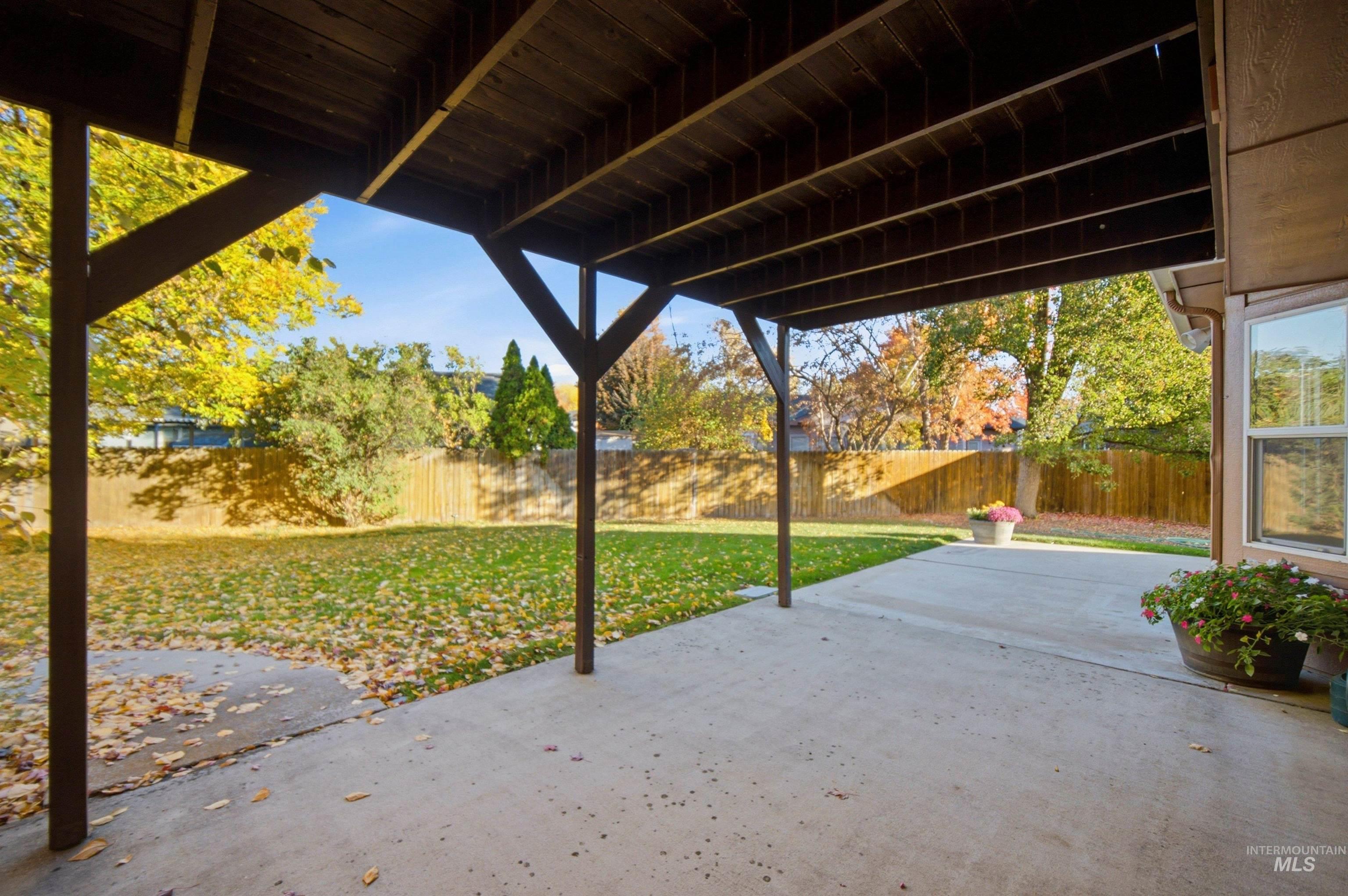 1758 E Summerplace Court Property Photo 40